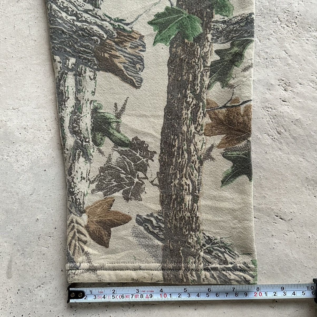 Realtree (Freesize) Crazy Vintage Y2K Faded Camo Baggy Sweatpants Size US 40 / EU 56 - 11 Thumbnail