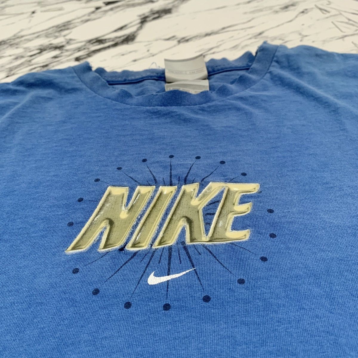 Nike Nike Graphic Tee Y2K Vintage 2000s Size Small Textured Blue Size US S / EU 44-46 / 1 - 1 Thumbnail