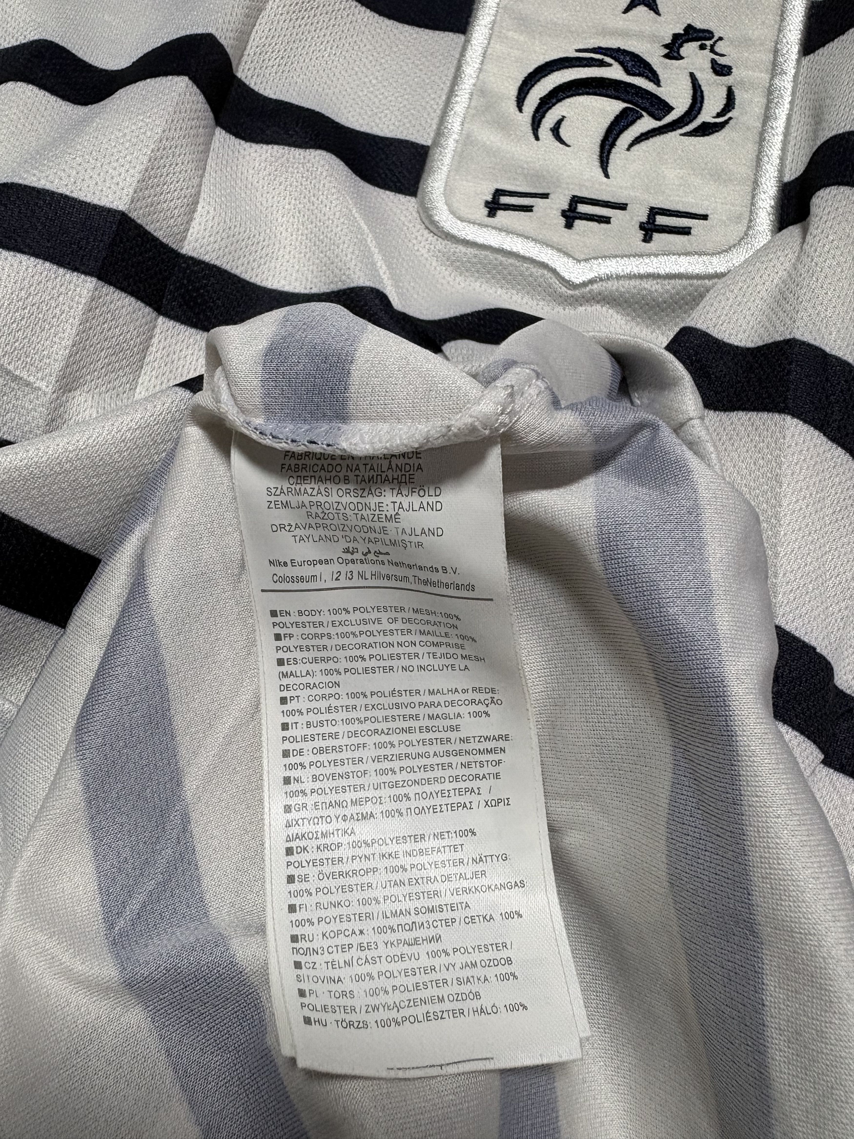 Nike Jersey france 2011 away Size US M / EU 48-50 / 2 - 5 Thumbnail