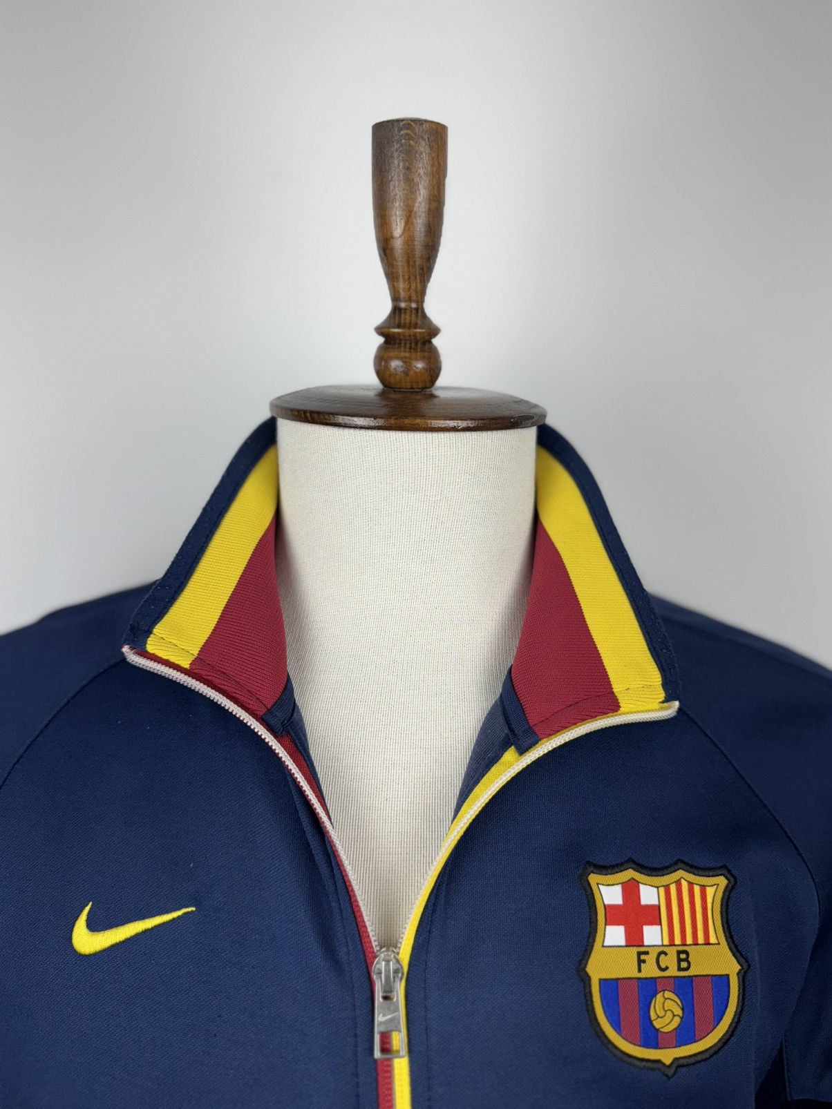 Nike Men’s Nike FC Barcelona Track Top Jacket size M Size US M / EU 48-50 / 2 - 3 Thumbnail
