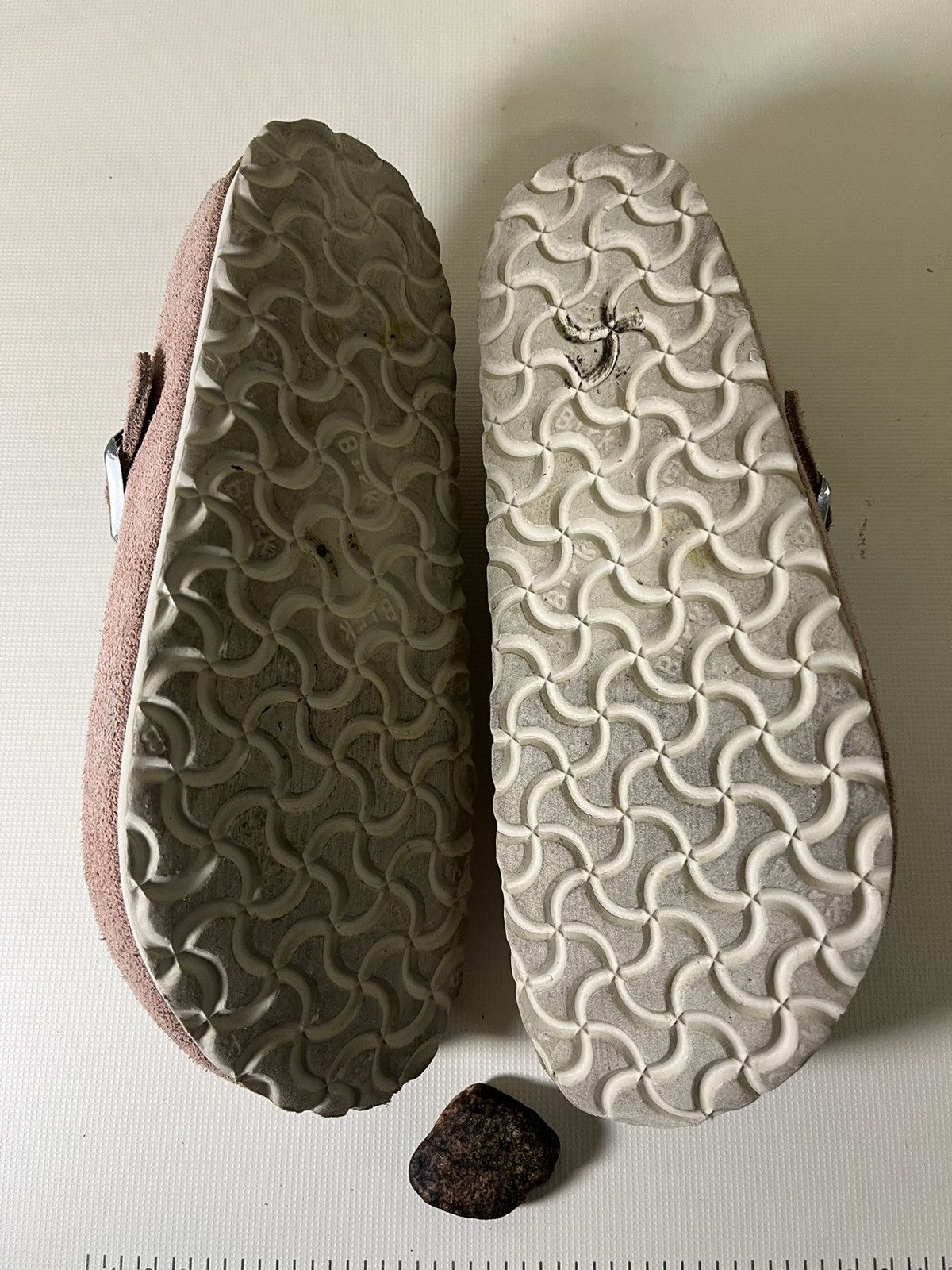 Birkenstock Birkenstock Boston Rose Suede Clogs - Men’s size 40 (US 7) Size US 7 / EU 40 - 7 Thumbnail