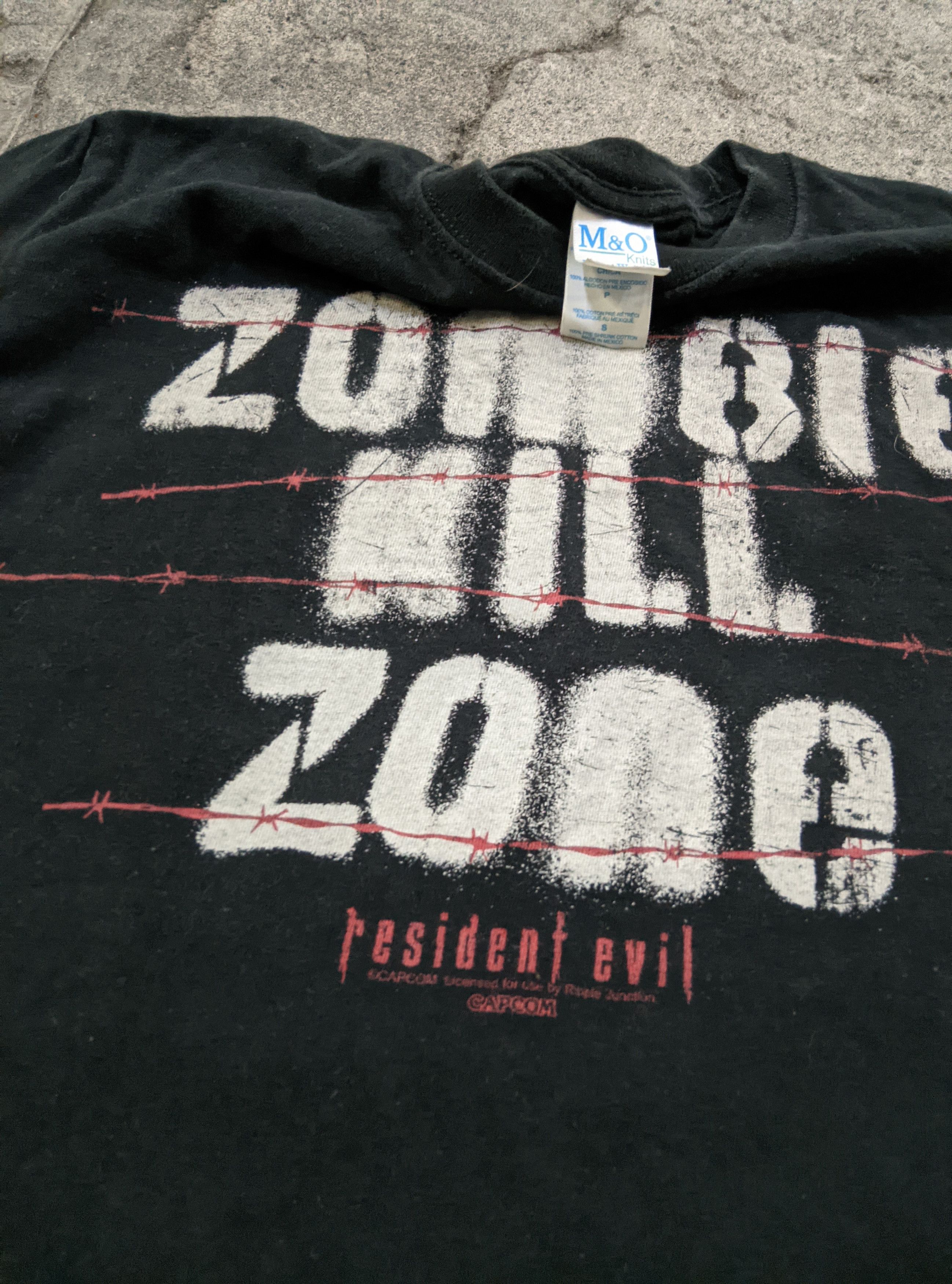 Vintage Vintage 2000s resident evil zombie kill zone Game t shirt Size US S / EU 44-46 / 1 - 2 Thumbnail