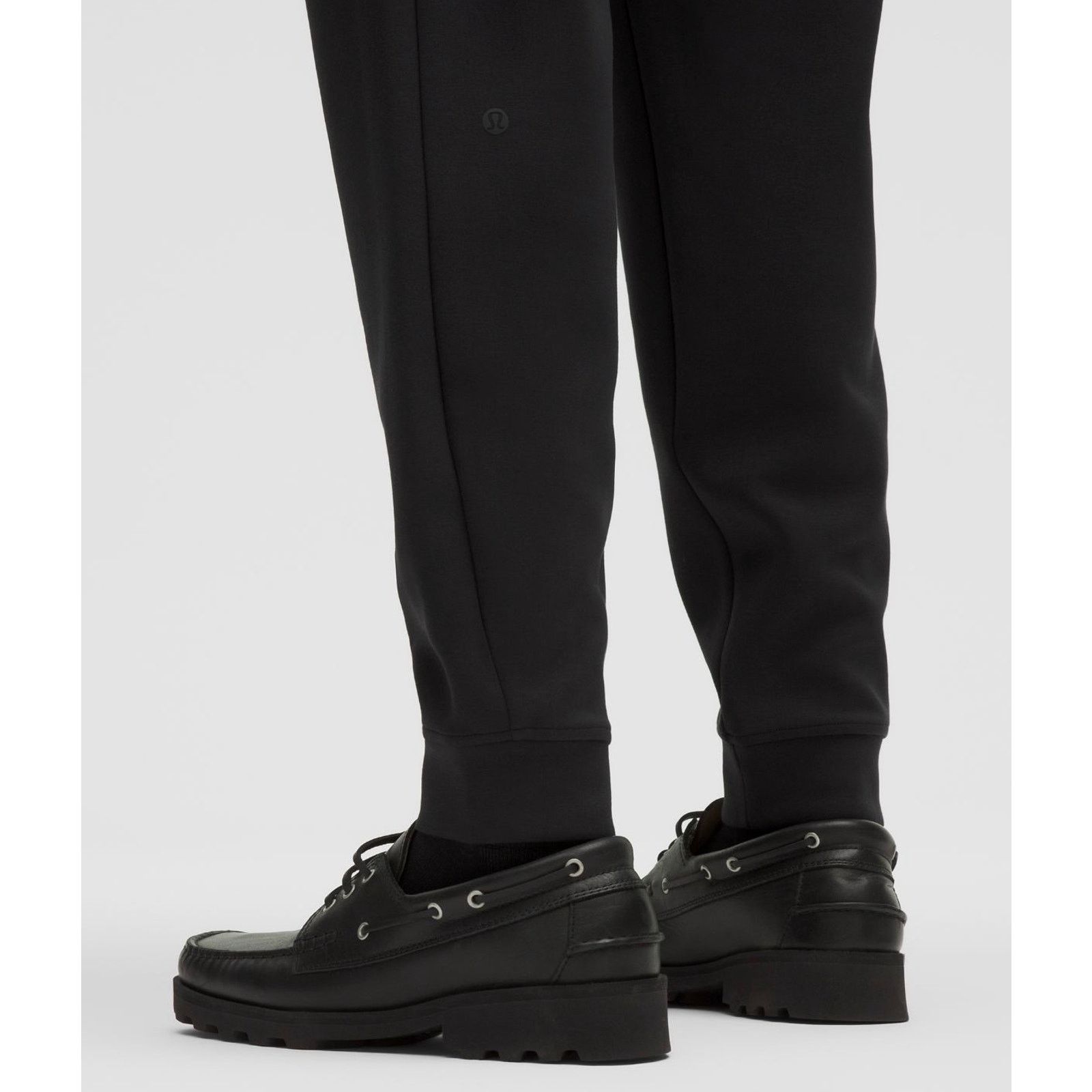 Lululemon Lululemon Smooth Spacer Jogger Shorter 27" Black Sz L Size US 30 / EU 46 - 3 Thumbnail
