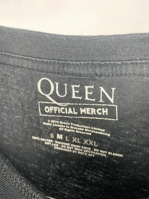 Band Tees Queen T-shirt band tee rock T-shirt size Medium black Size US M / EU 48-50 / 2 - 3 Thumbnail