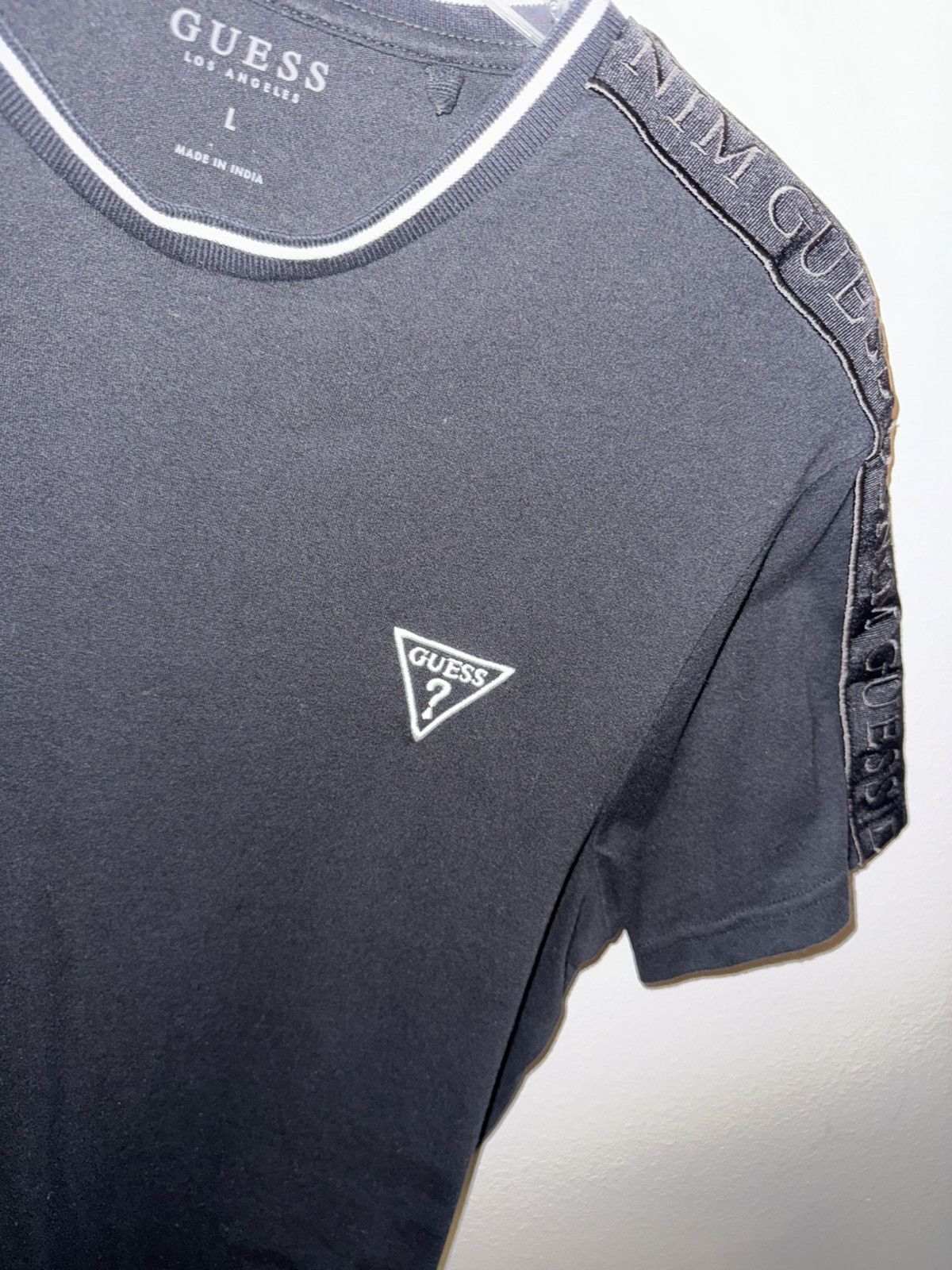 Guess GUESS Logo Short Sleeve T-Shirt - Men's Size Medium - Black Size US L / EU 52-54 / 3 - 3 Thumbnail