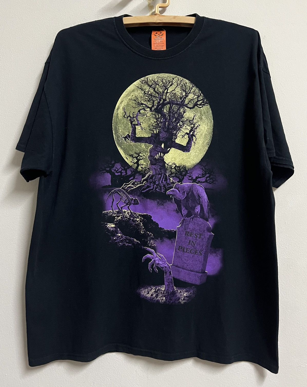 Other Halloween Horror Graveyard Big Graphic Black Tee Size US XXL / EU 58 / 5 - 2 Thumbnail