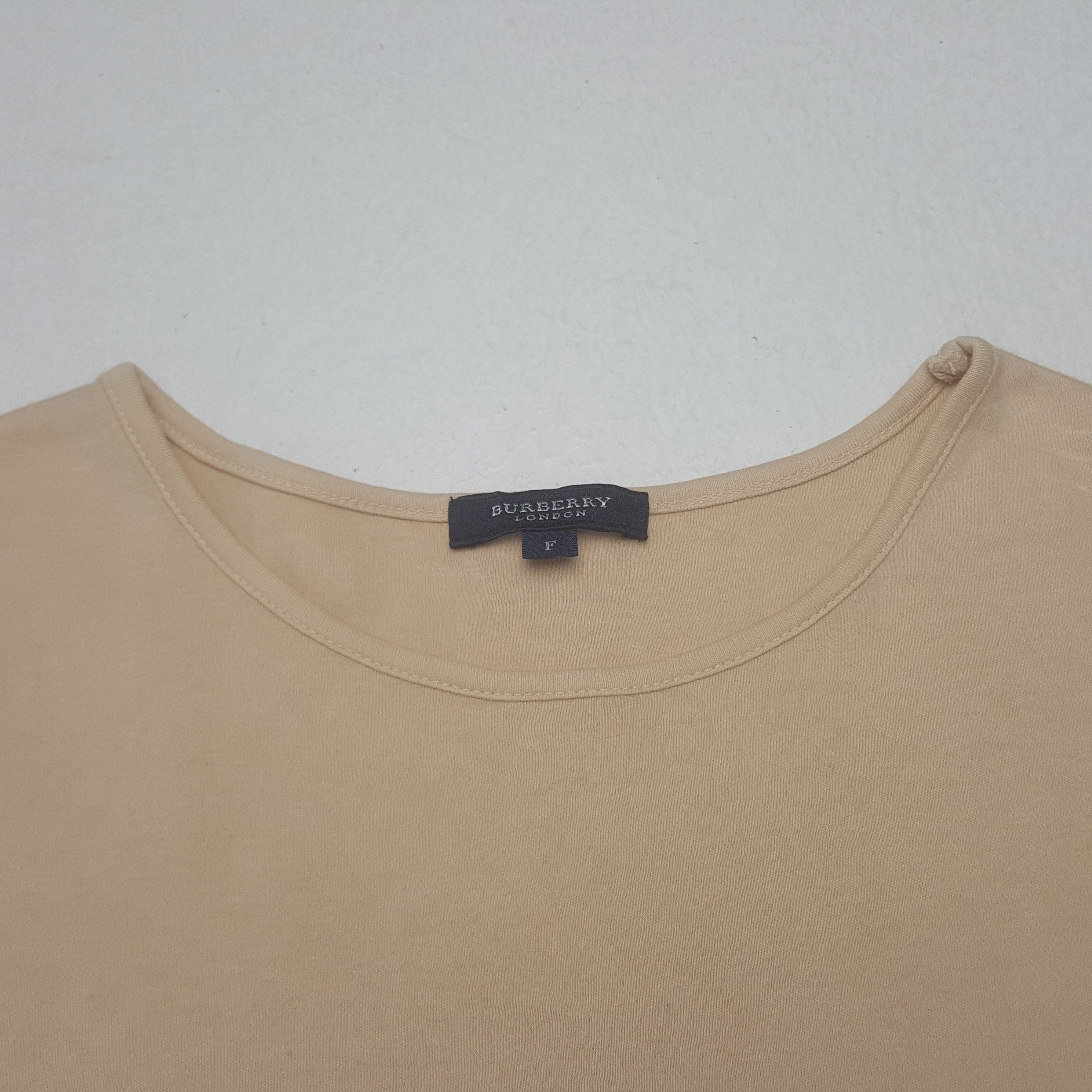 Burberry × Vintage Vintage Burberry London Nova Check Custom Spell Out Tshirt Size M / US 6-8 / IT 42-44 - 4 Thumbnail