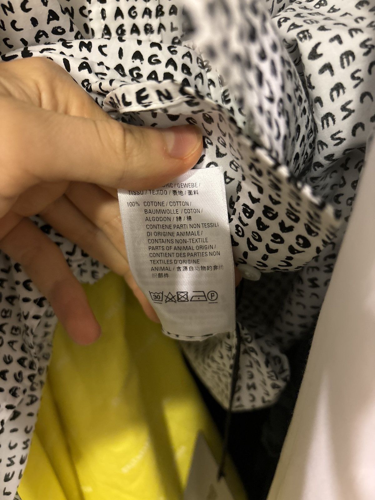 Balenciaga Balenciaga Black/White ‘All Over Logo’ Button Shirt Size US XL / EU 56 / 4 - 5 Thumbnail