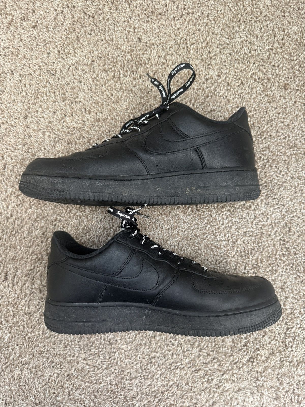 Nike × Supreme Supreme Black Air Force Ones Size US 10 / EU 43 - 2 Thumbnail