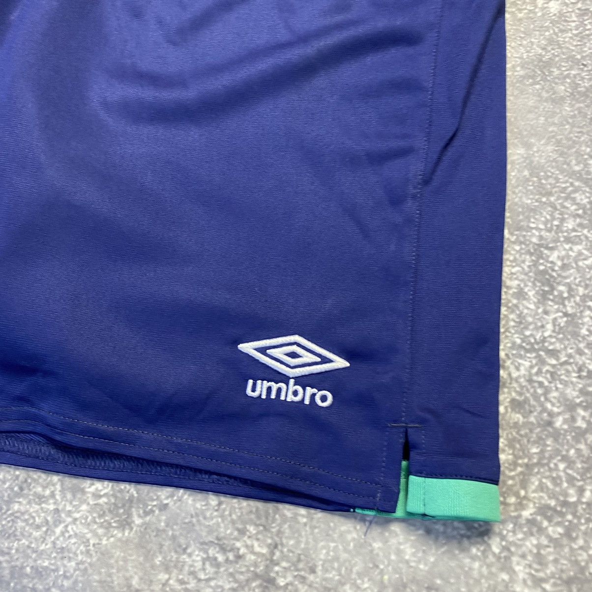 Umbro Vintage Adidas FC Schalke 04 small logo soccer shorts Size US 34 / EU 50 - 4 Thumbnail
