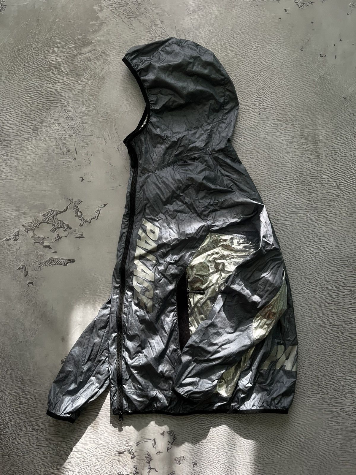 Palace 2019 Palace Skateboards Foil Jacket Nylon Light Streetwear Size US M / EU 48-50 / 2 - 1 Thumbnail