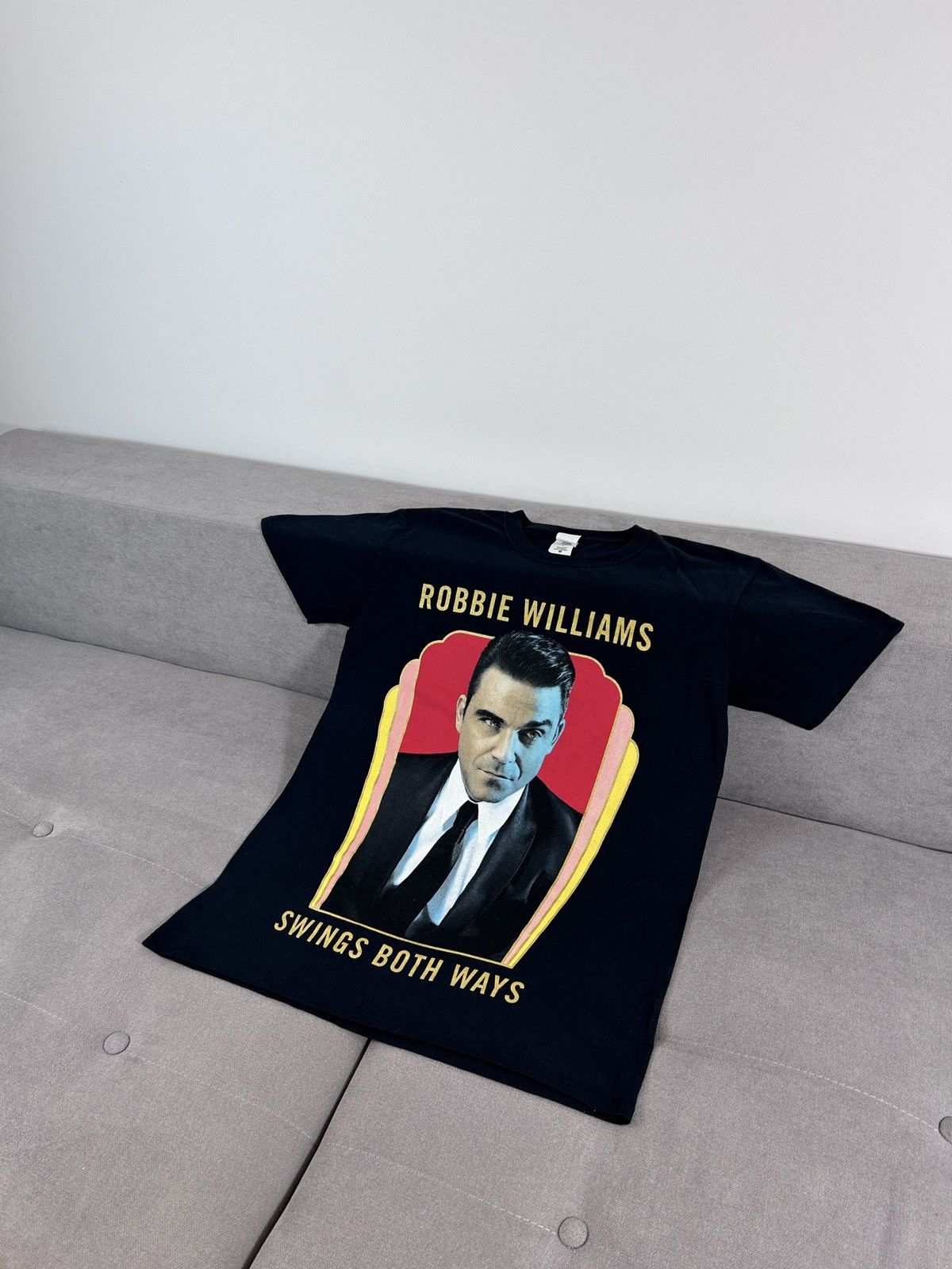 Band Tees × Vintage Robbie Williams 2014 vintage tour tee Size US M / EU 48-50 / 2 - 1 Thumbnail