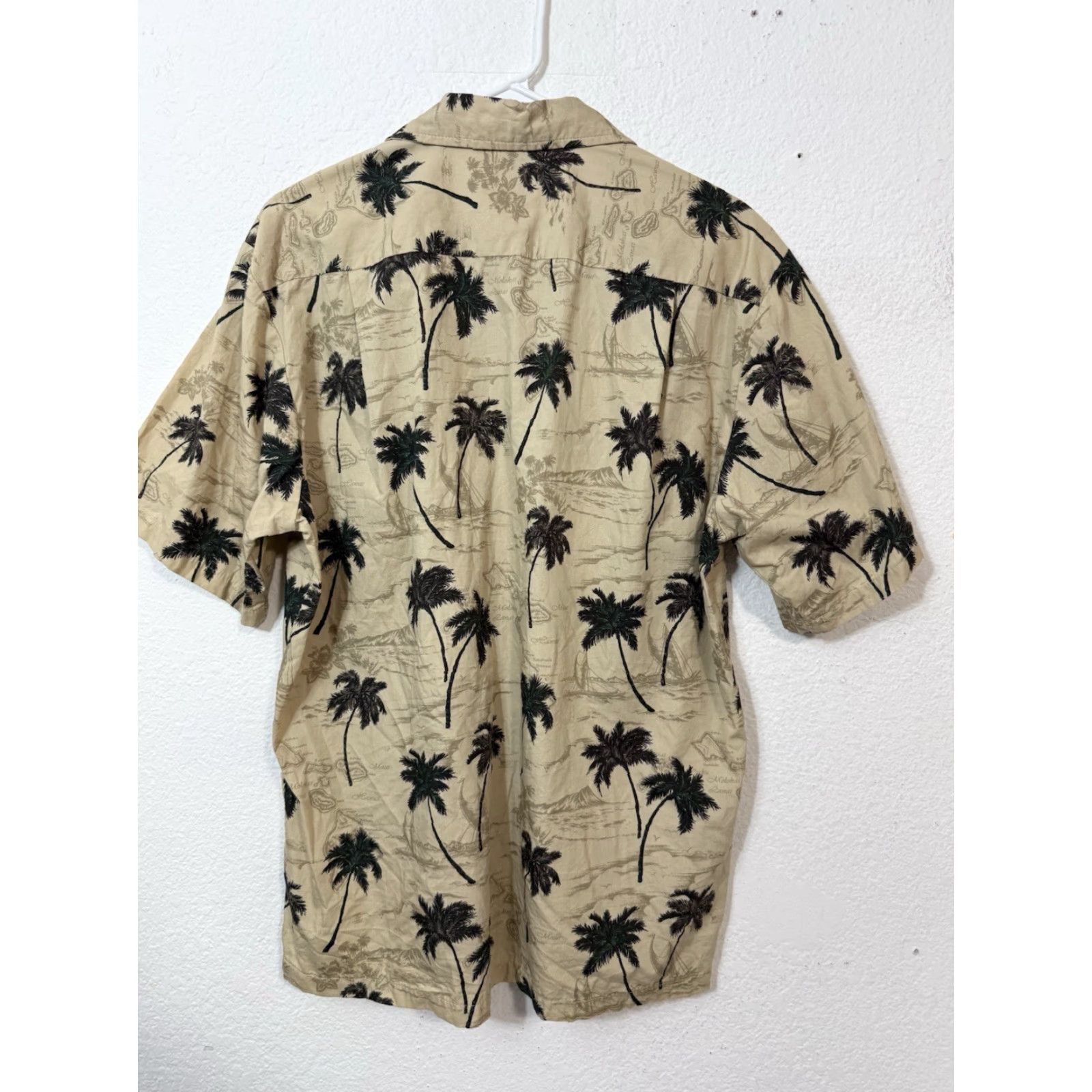 Vintage Hawaii Brand Mens Hawaiian Aloha Shirt Sz L Beige Maps Palm Trees Button Up Size US L / EU 52-54 / 3 - 6 Thumbnail