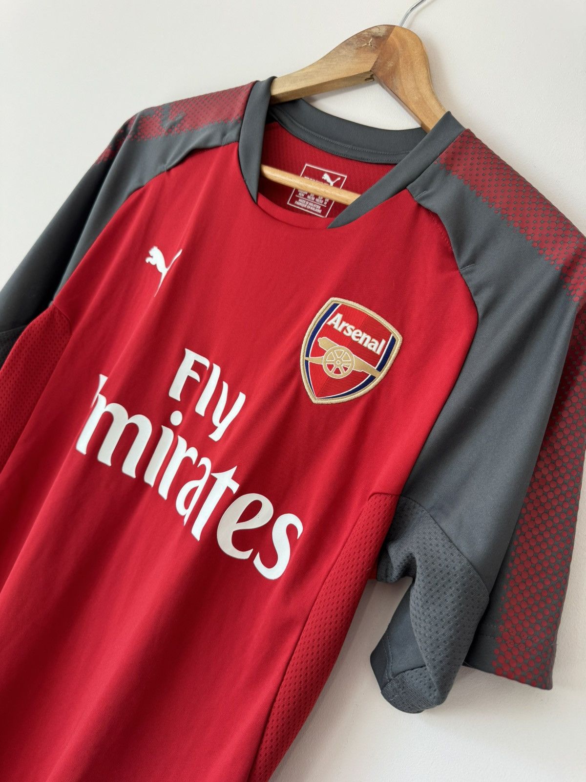 Puma Arsenal 2017-2018 Soccer Jersey Puma Football Shirt Kit Size US M / EU 48-50 / 2 - 5 Thumbnail