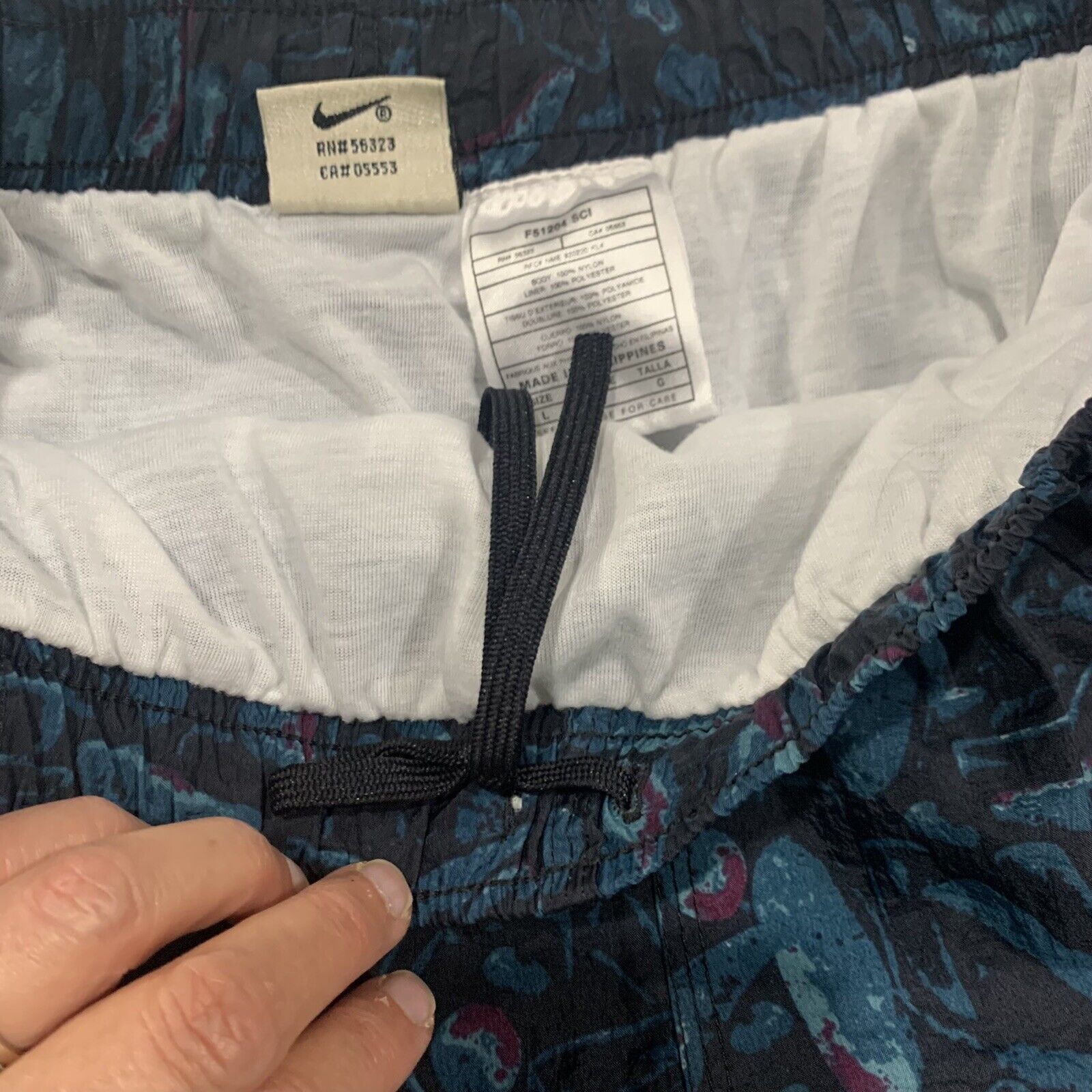 Nike Nike ACG Size L Swim Trunks Shorts Vtg 90s Geometric RARE Size US 30 / EU 46 - 5 Thumbnail