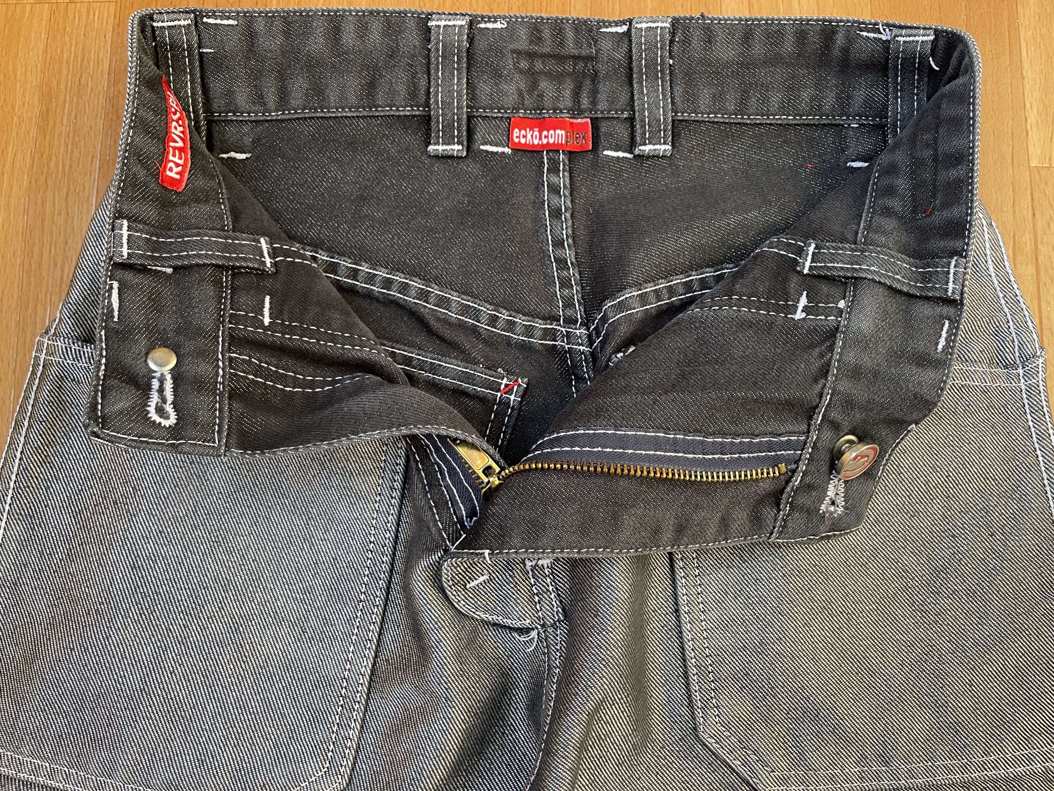 Ecko Unltd. Ecko Unltd jeans, shiny silver metallic vintage baggy Y2K 26 Size US 26 / EU 42 - 13 Thumbnail