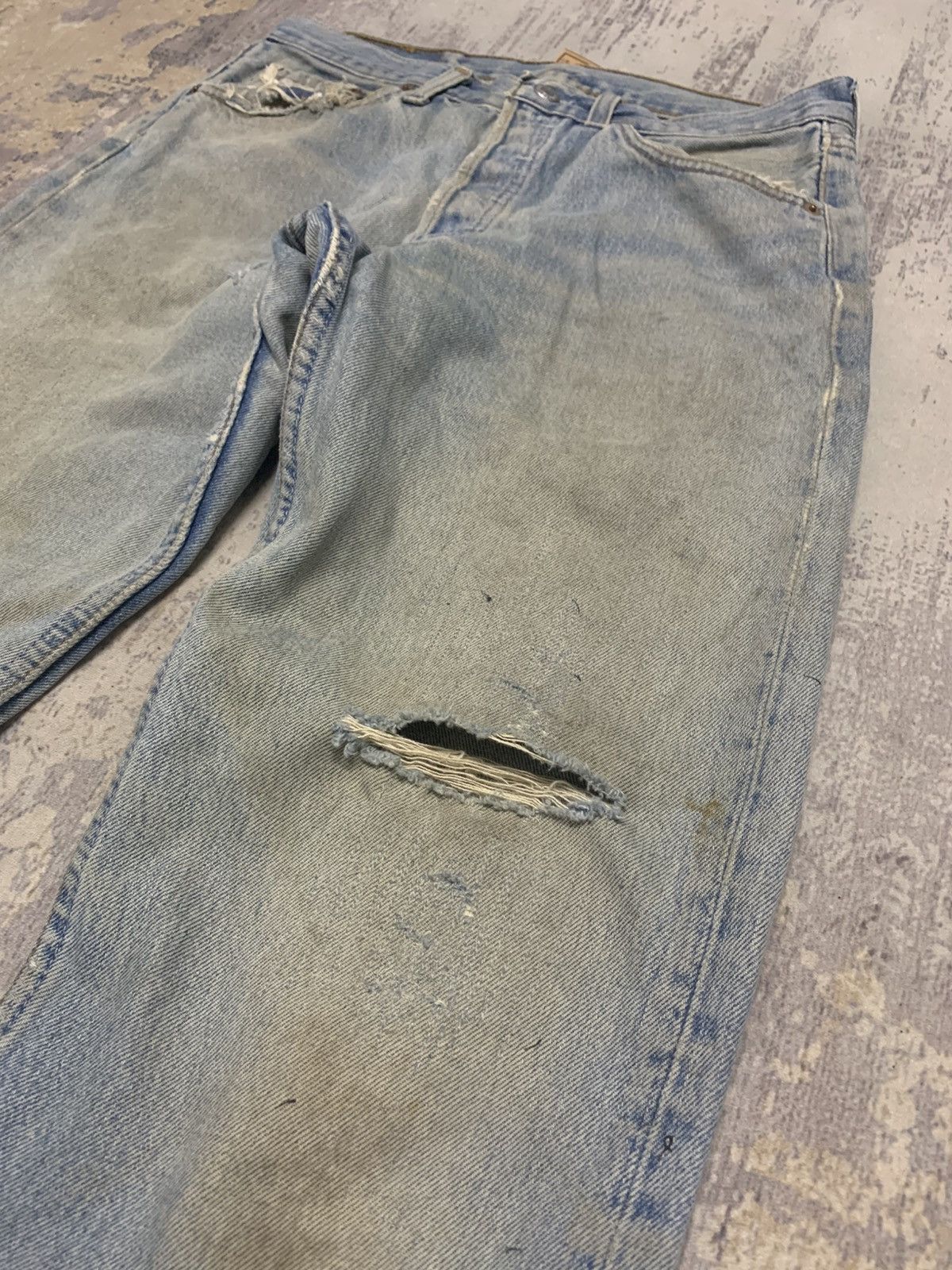 Levi's Vintage Levis 501 Rusty Jeans Distressed Denim Size US 31 - 5 Thumbnail