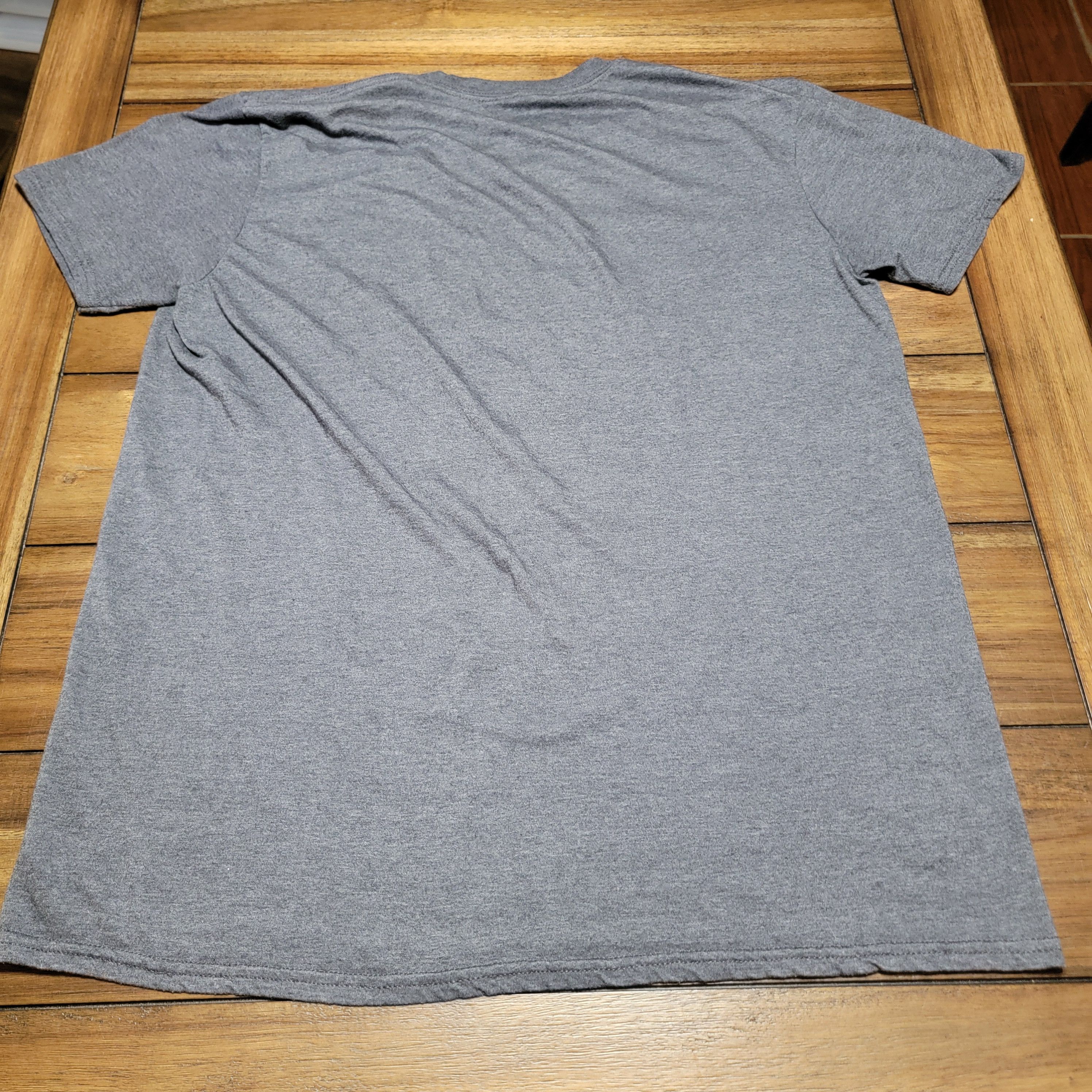 Anvil Anvil SS Dark Grey Unisex Tee "Welcome To America" - Size XL Size US XL / EU 56 / 4 - 3 Thumbnail