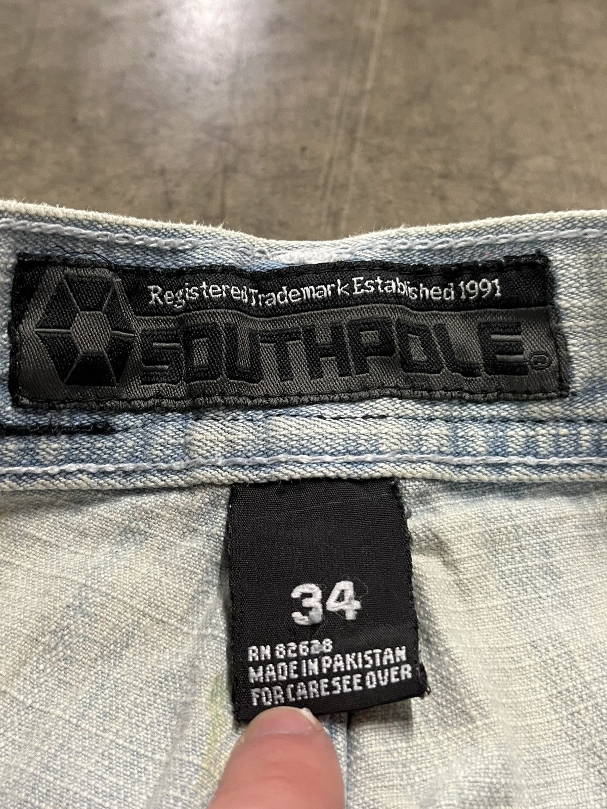 Southpole × Vintage Southpole y2k baggy jorts faded denim skater streetwear hype Size US 32 / EU 48 - 9 Thumbnail