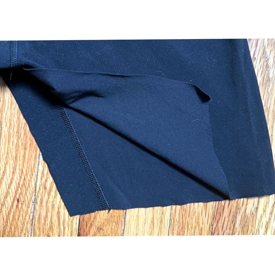 Lululemon Lululemon Chopped Legging Shorts Women S Black Regular Leggings Size S Womens Shoes? Size 28" / US 6 / IT 42 - 4 Thumbnail