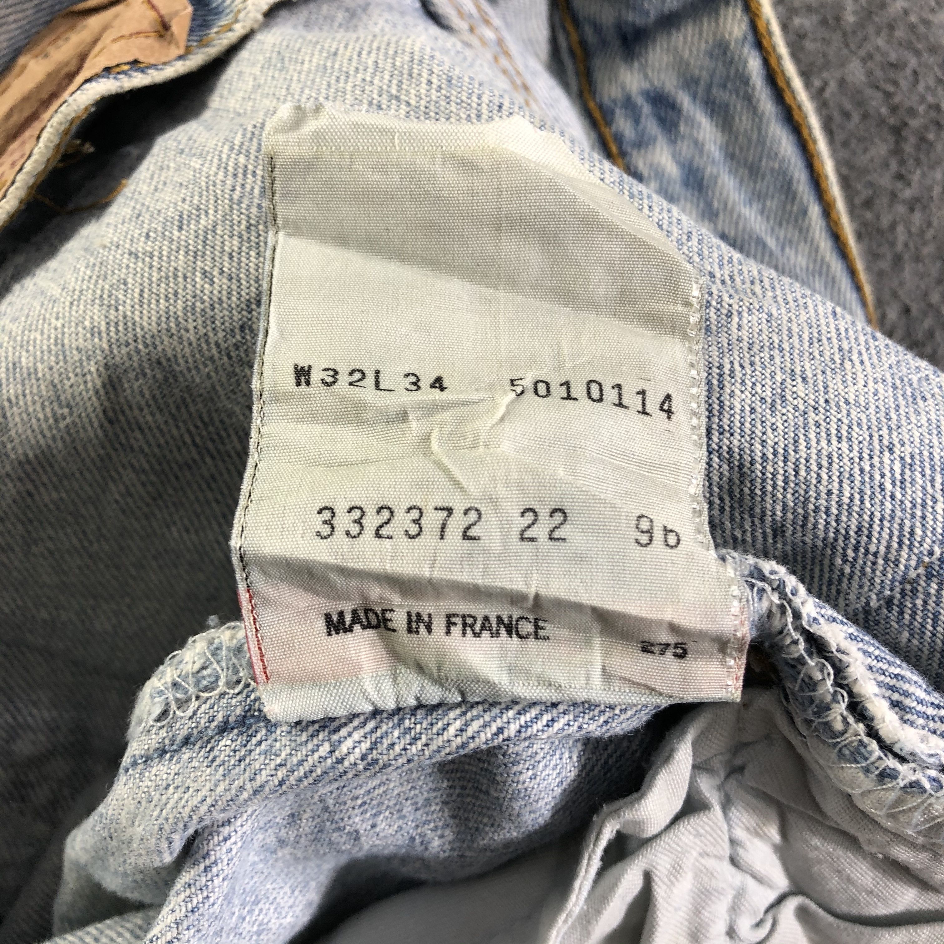 Levi's 90s Vintage Light Wash Levis 501 Jeans-J4599 Size US 31 - 12 Thumbnail
