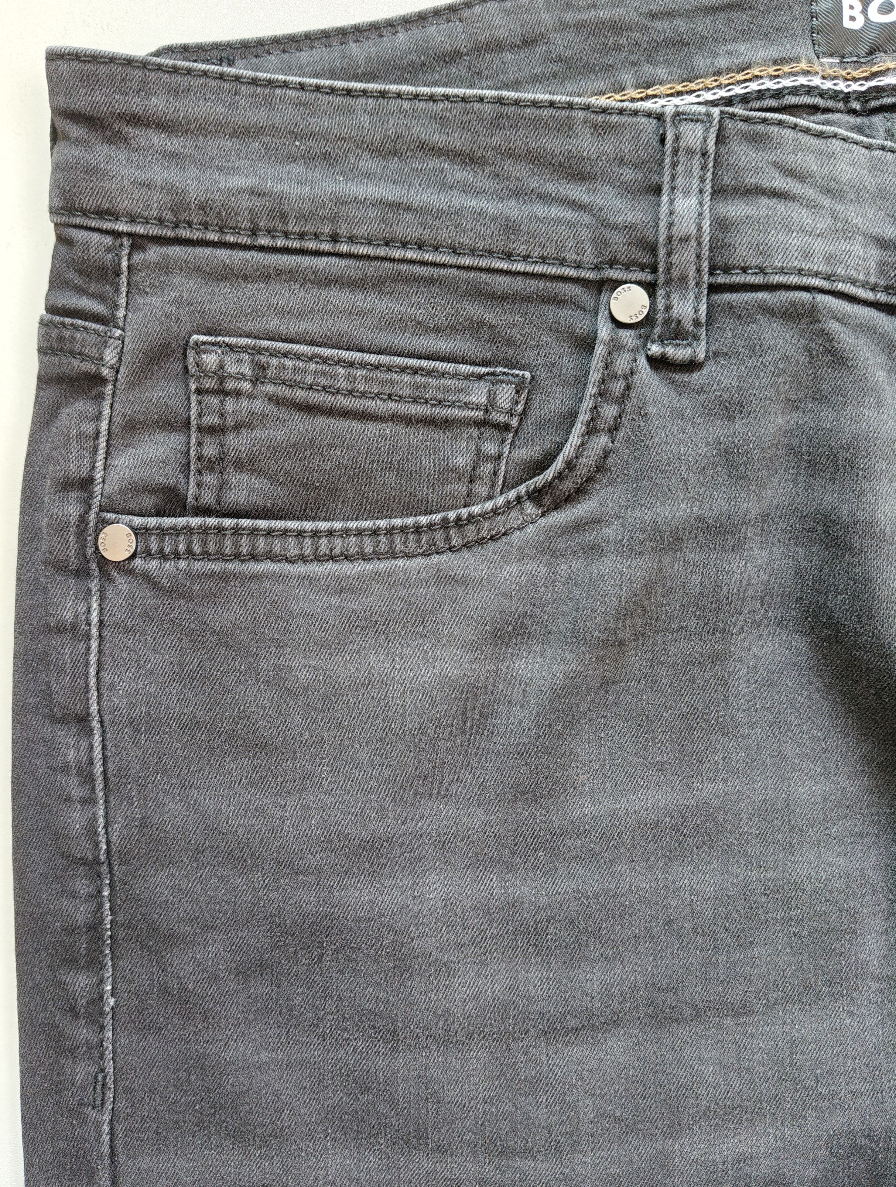 Hugo Boss BOSS ANDERSON Relaxed Fit men's Jeans Free Shipping T/6081 Size US 31 - 9 Thumbnail