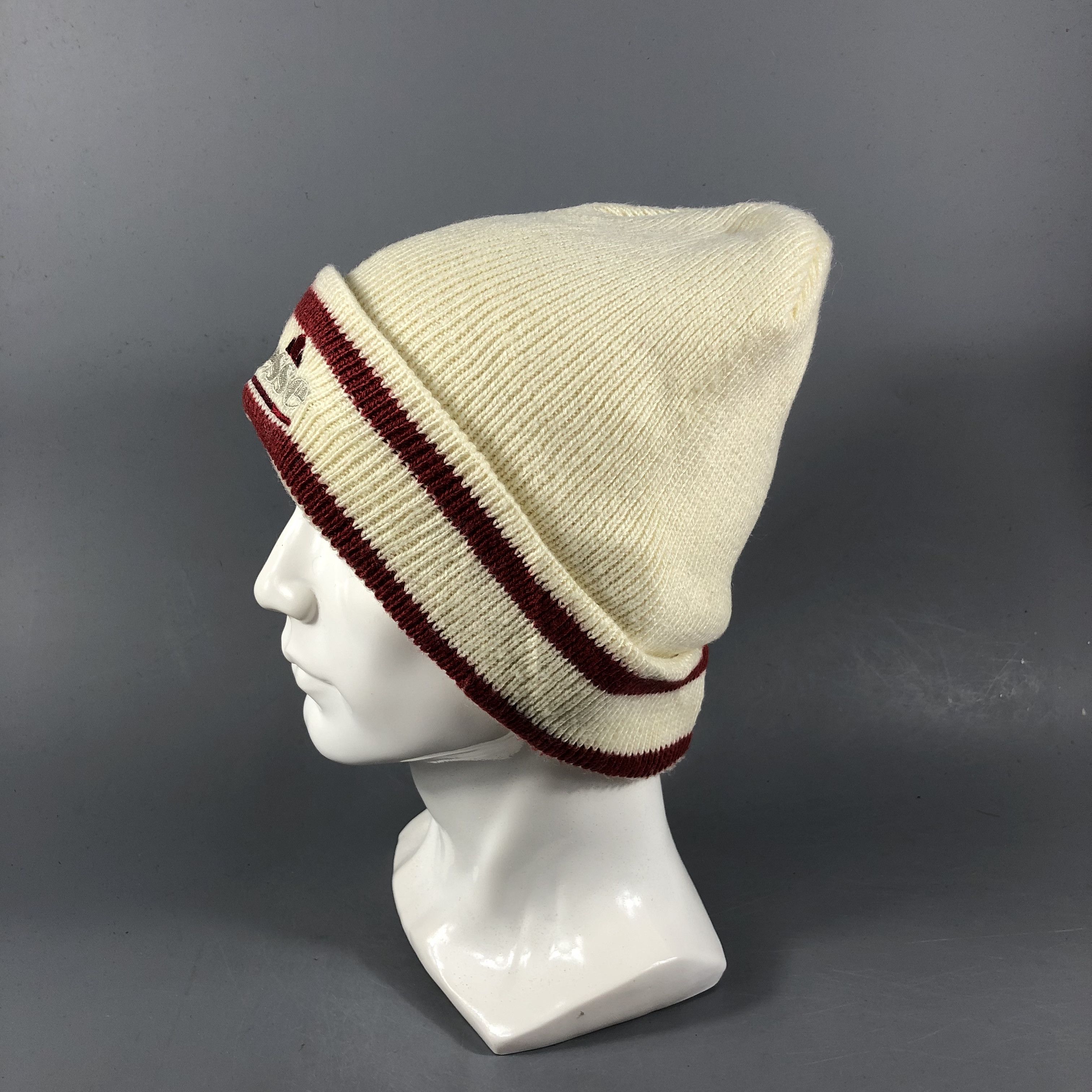 Ellesse Ellesse Fisherman Beanie Snowcap Snow Hat B923 Size ONE SIZE - 2 Thumbnail