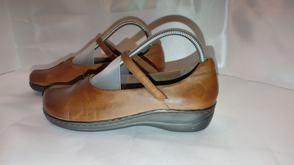 Earth Ragz Earth Spirit Elliott Gelron Mary Janes Size 7.5 Size US 7.5 / IT 37.5 - 2 Thumbnail