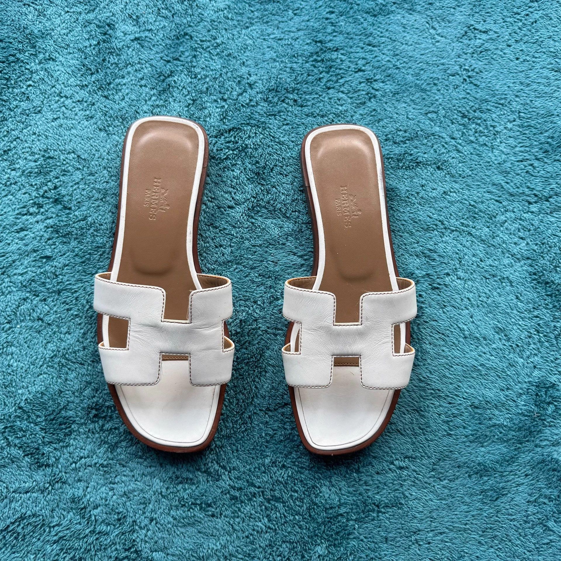 Hermes Hermès Oran Sandal White 35 Like New Size US 4 / IT 34 - 1 Thumbnail