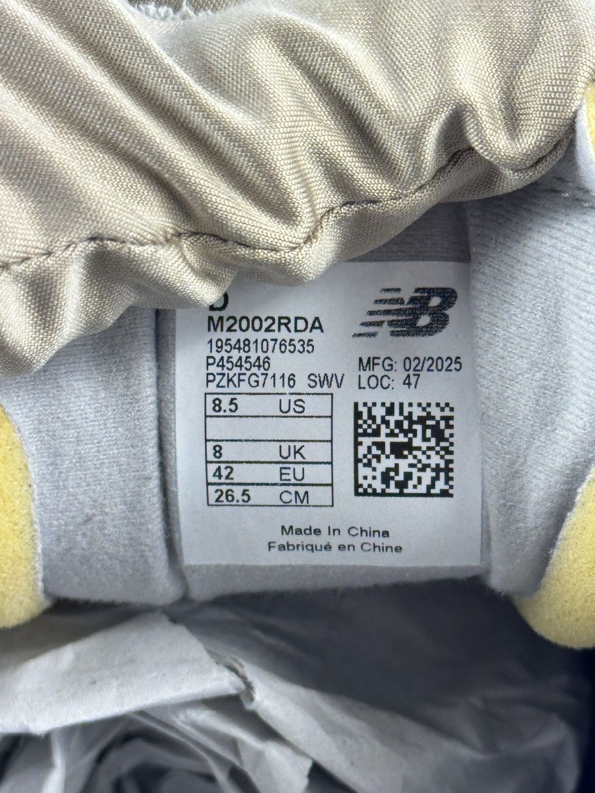 New Balance NEW BALANCE 2002R SNEAKERS Size US 8 / EU 41 - 9 Thumbnail