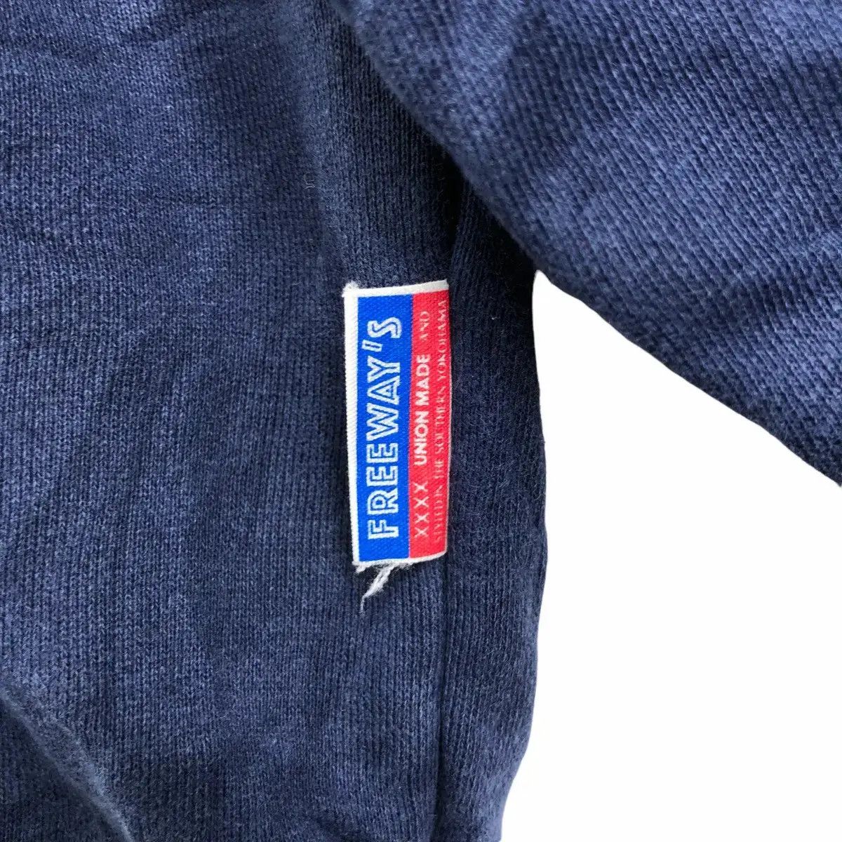 Vintage Vtg 90’ FREEWAYS UNION MADE Yokohama Surf Sweatshirt Sweater Size US XL / EU 56 / 4 - 8 Thumbnail