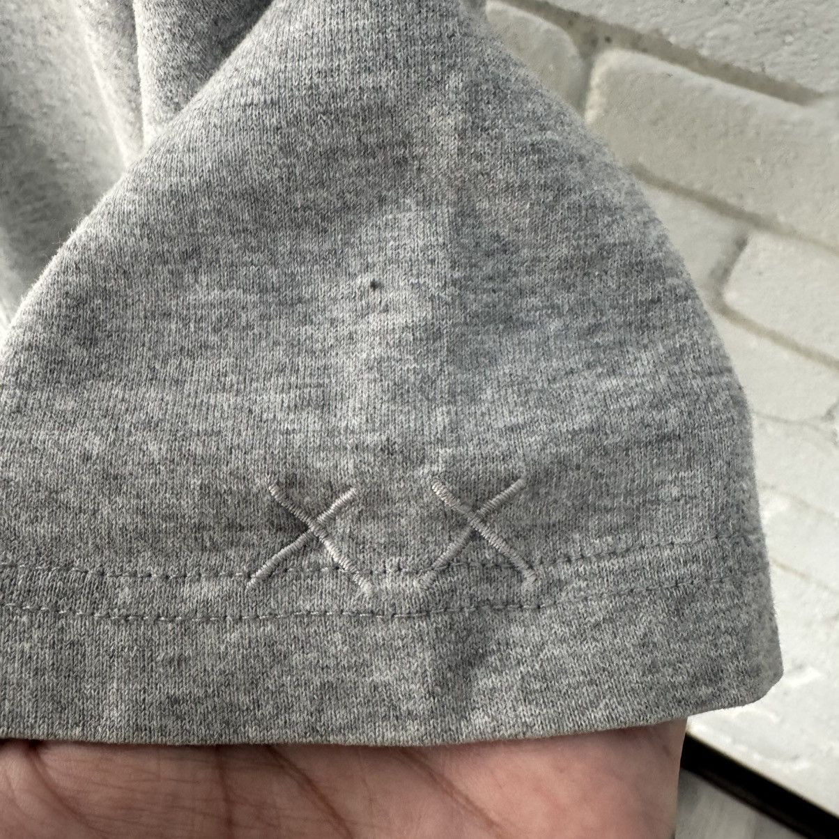 Kaws × Medicom Toy × Original Fake Original Fake Kaws Tee Size US XL / EU 56 / 4 - 4 Thumbnail