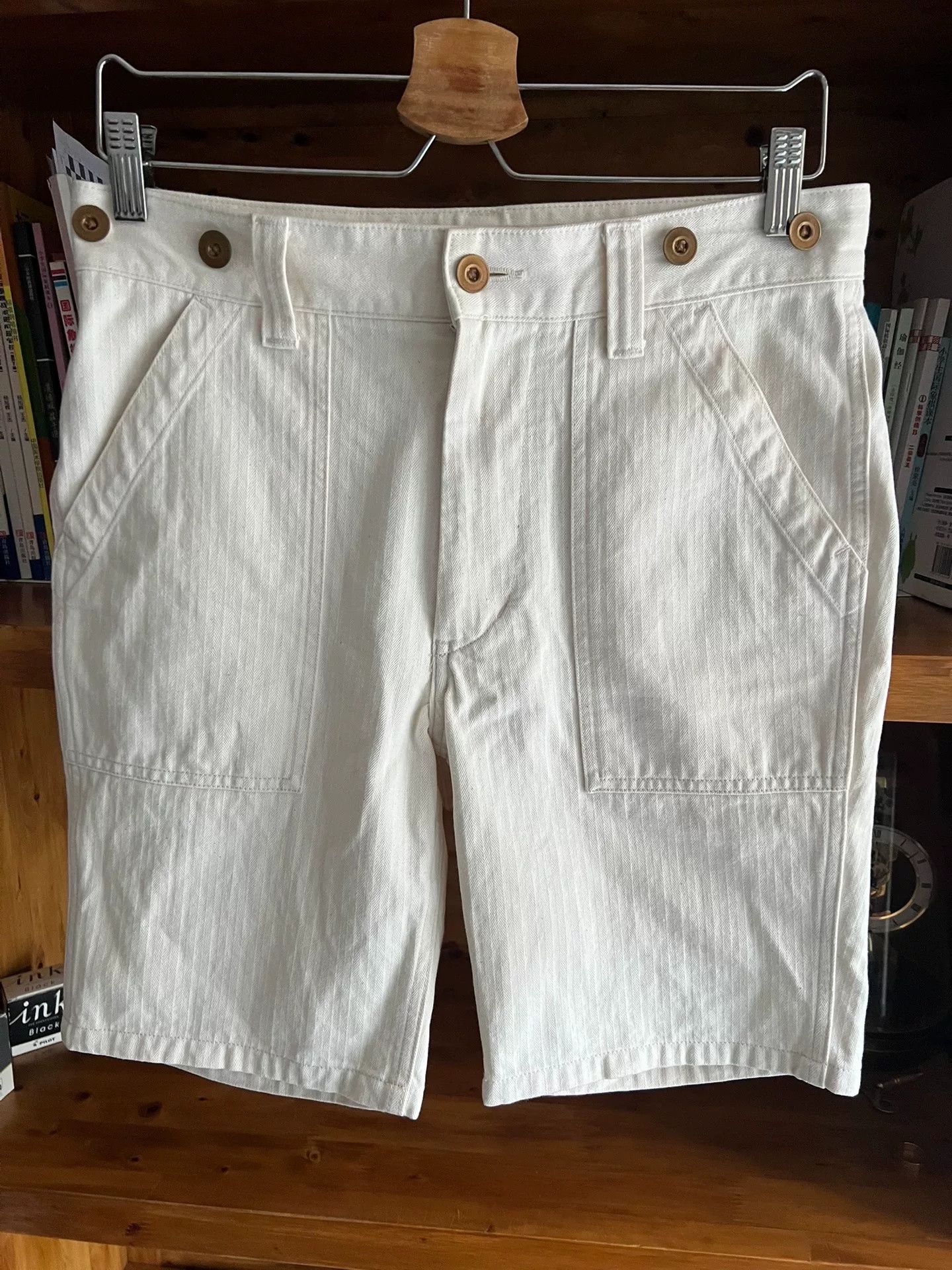 Nigel Cabourn Nigel Cabourn White Herringbone Cargo Shorts Size US 32 / EU 48 - 4 Thumbnail