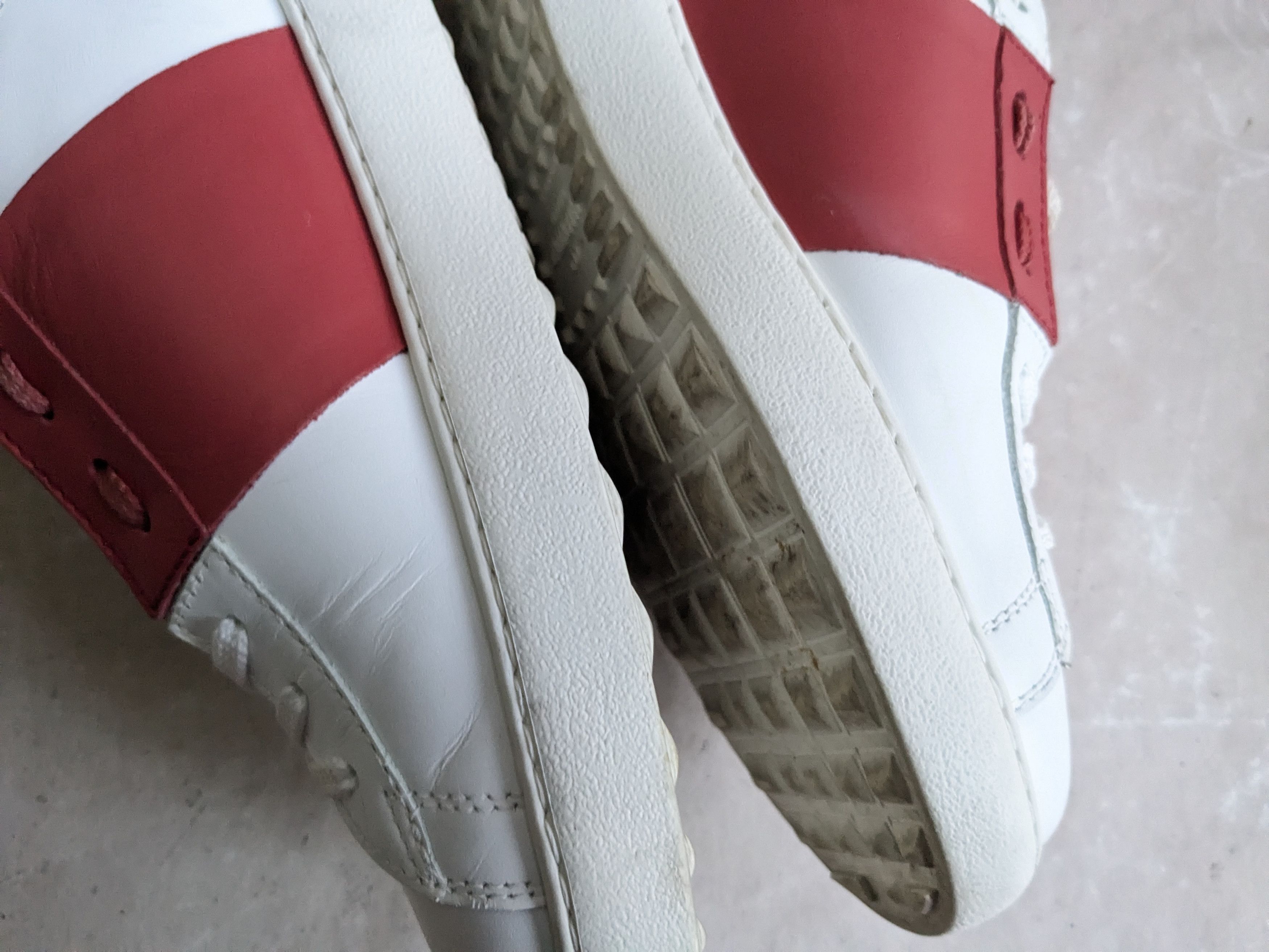 Valentino Valentino Rockstud Sneakers 9 42 Red White Low Tops Size US 9 / EU 42 - 8 Thumbnail