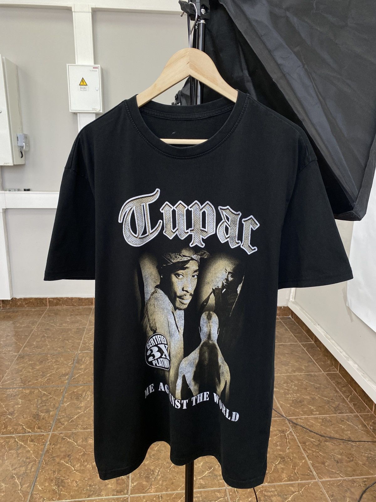 Rap Tees Tupac Shakur Me Against The World T-Shirt Rare Retro Size US L / EU 52-54 / 3 - 1 Thumbnail