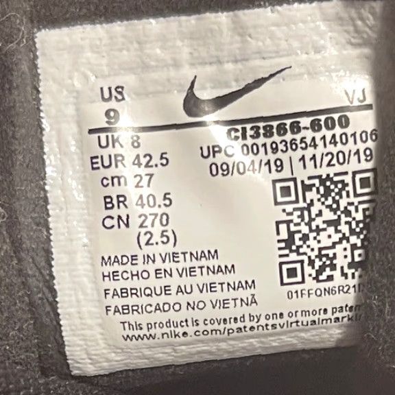 Nike Nike Air Max 270 React Sneaker Men Red 9 US University Red 2020 CI3866-600 Size US 9 / EU 42 - 5 Thumbnail