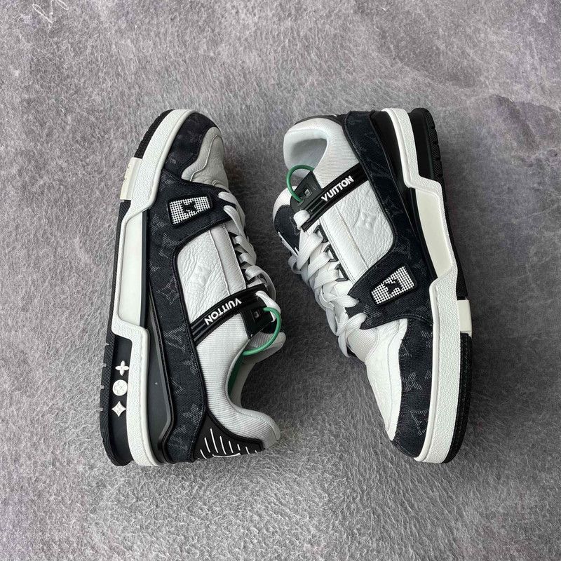 Louis Vuitton Louis Vuitton Trainer Panda Low-Top Sneakers -2508 Size US 9.5 / EU 42-43 - 7 Thumbnail