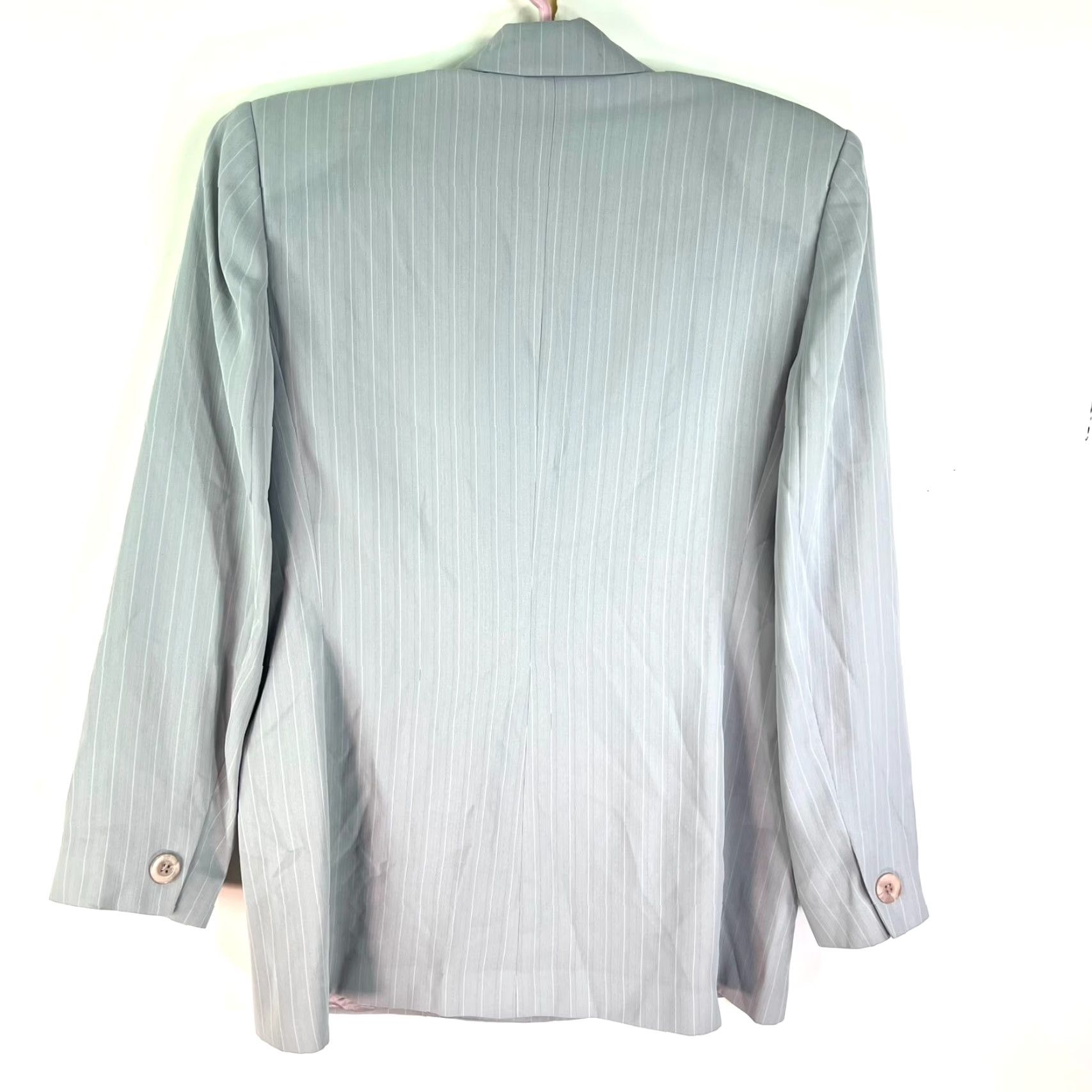 Oleg Cassini Oleg Cassini Blazer Woman Size 12 Gray Striped Double-Breasted Notch Lapel Oversized 42 Chest Long Sleeve Jacket Coat Size XL / US 12-14 / IT 48-50 - 5 Thumbnail