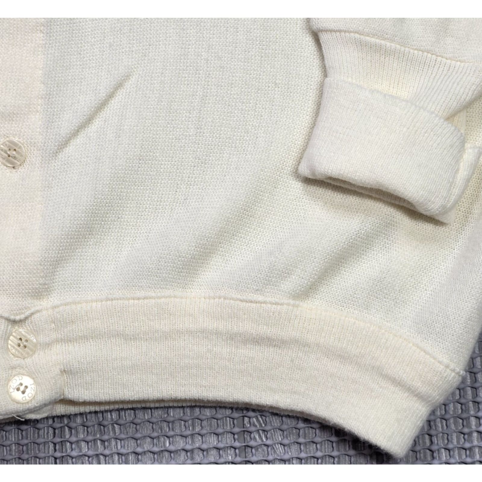 Izod VINTAGE IZOD Cardigan Sweater 80s White Large Men Long Sleeve Knitted Logo Buttons Classic Casual - Mens Size US L / EU 52-54 / 3 - 4 Thumbnail