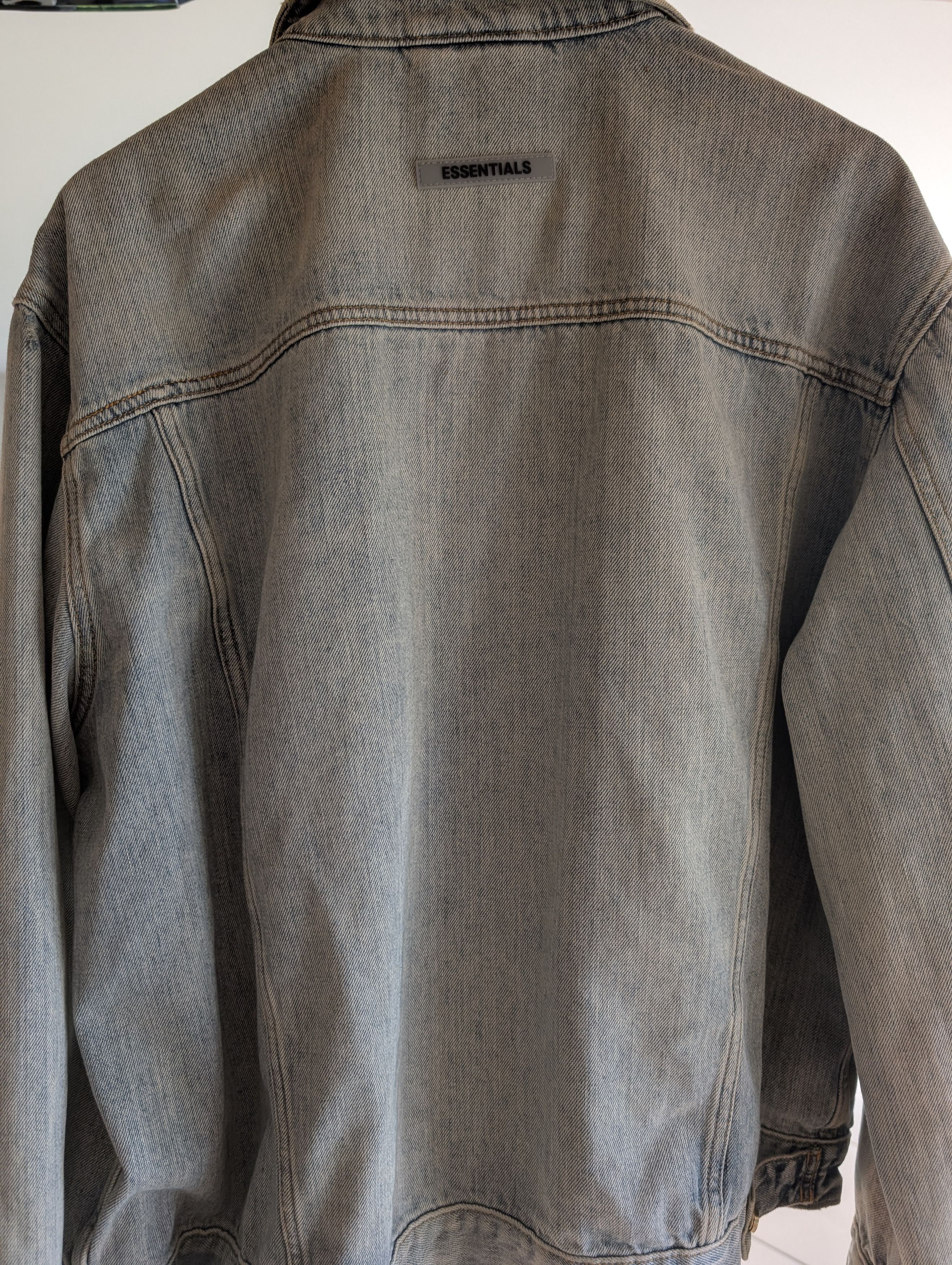 Essentials Fear of god essentials denim trucker jacket light indigo Size US XL / EU 56 / 4 - 4 Thumbnail