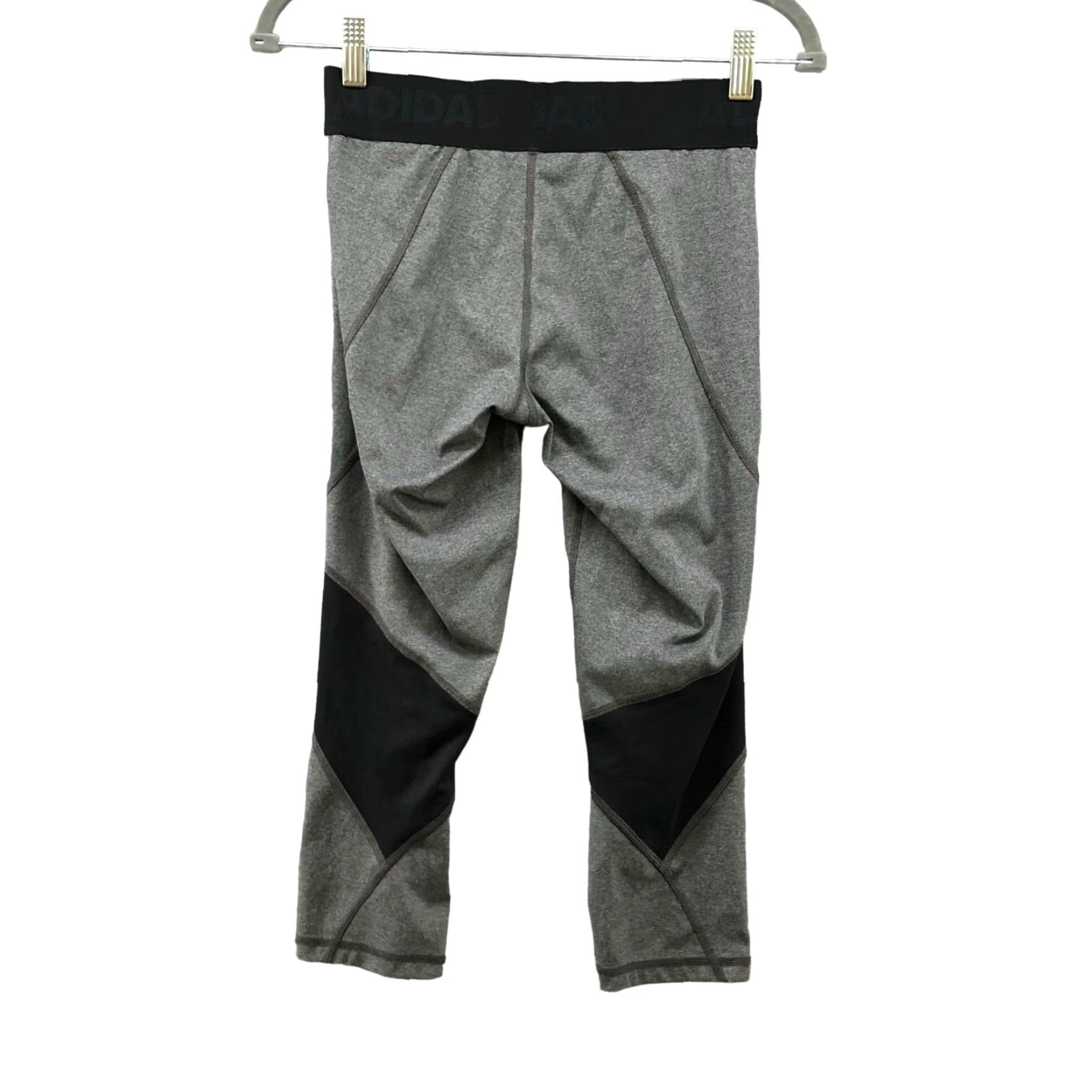 Adidas Adidas Leggings Womens S Gray Cropped 3/4 Mid Rise Active Alphaskin Yoga Gym Size 28" / US 6 / IT 42 - 2 Thumbnail
