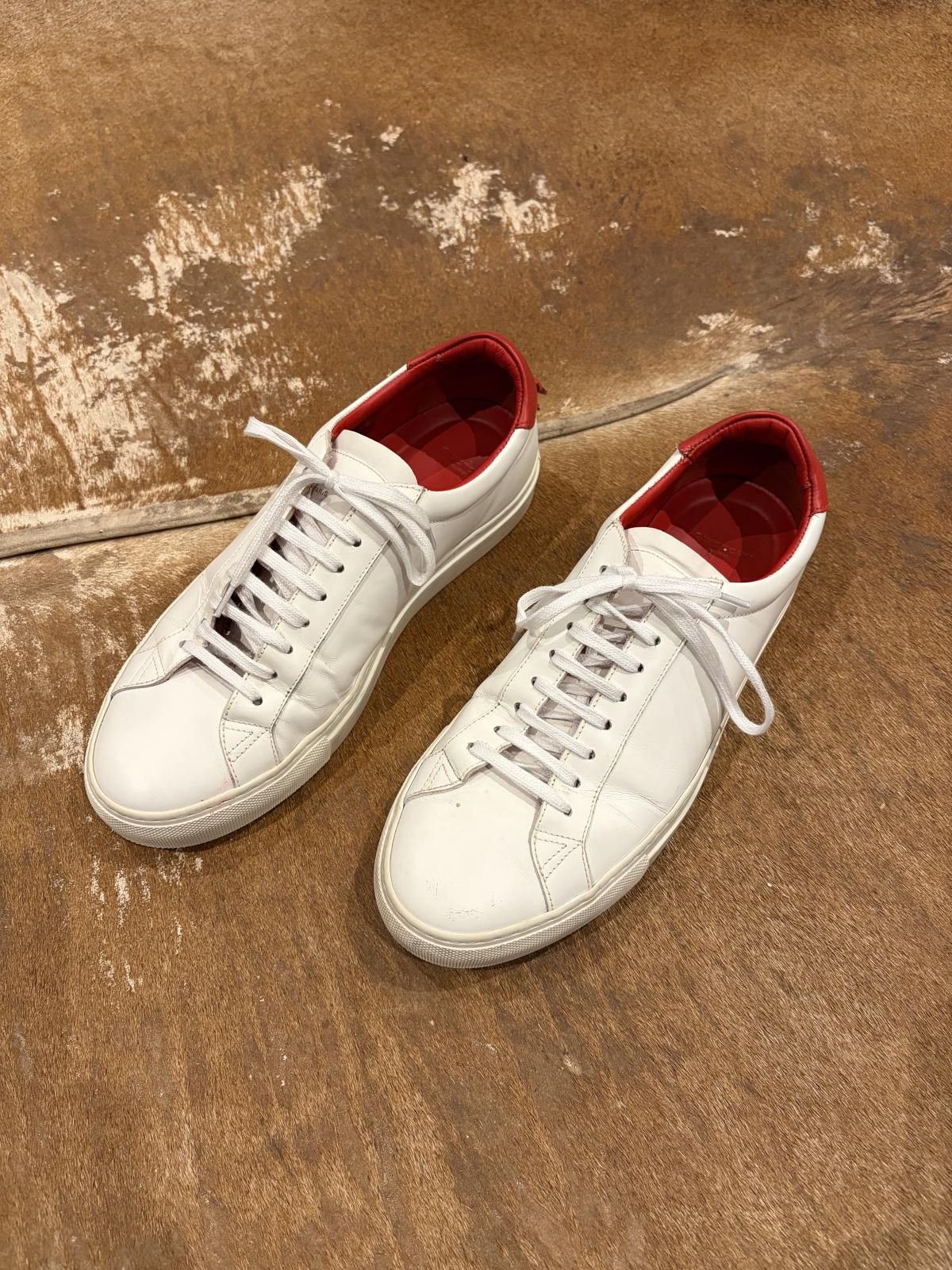 Givenchy Givenchy Urban Street Sneakers in White and Red Size US 8 / EU 41 - 1 Thumbnail
