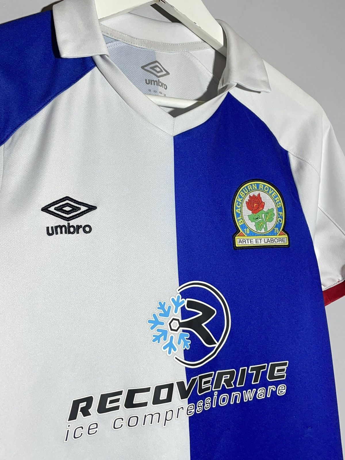Umbro Blackburn Rovers 2020/21 Umbro Y2k Streetwear Football Shirt Size US S / EU 44-46 / 1 - 3 Thumbnail