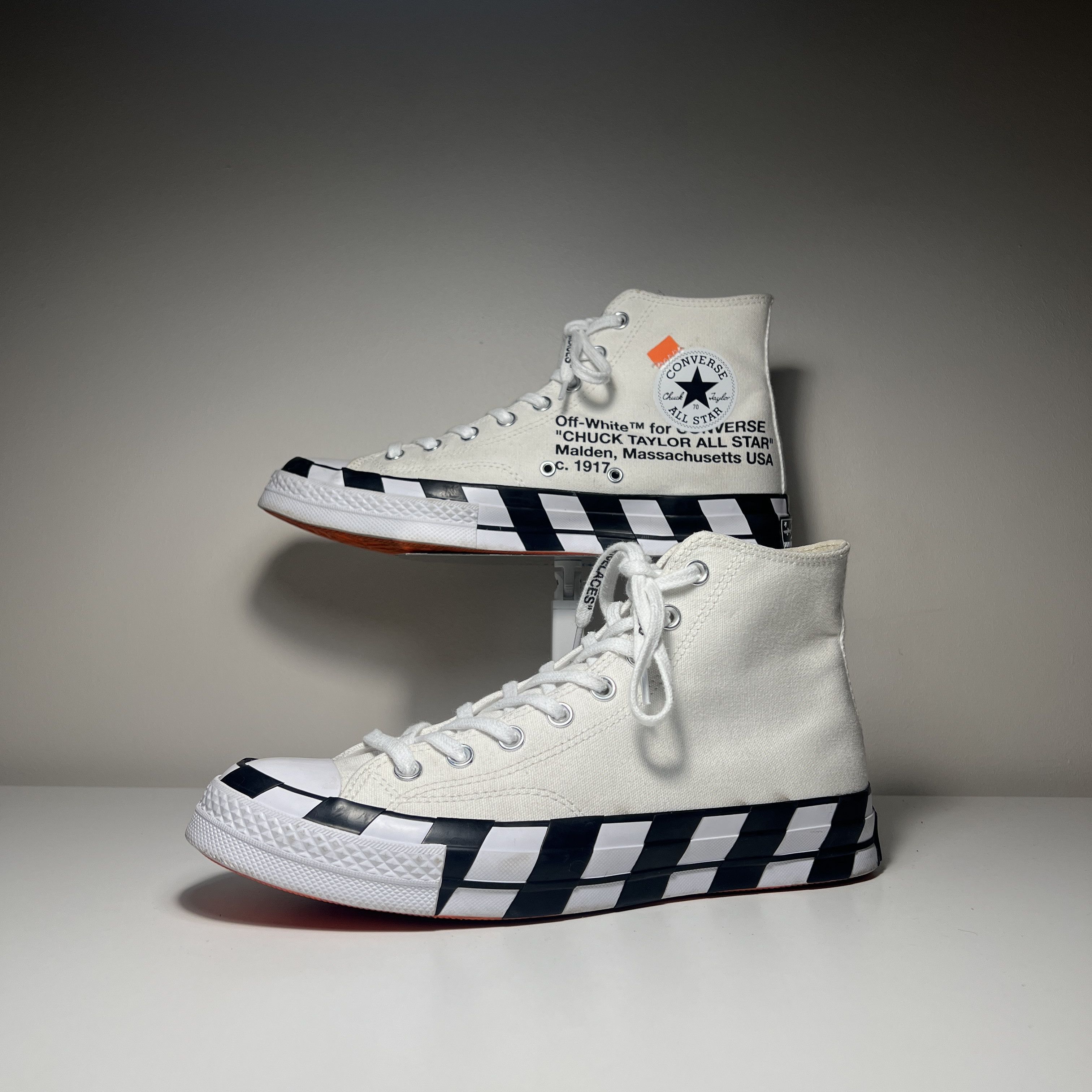 Converse × Off-White Off-White x Converse Chuck Taylor All Star Size US 9 EU 42,5 Size US 9.5 / EU 42-43 - 1 Thumbnail