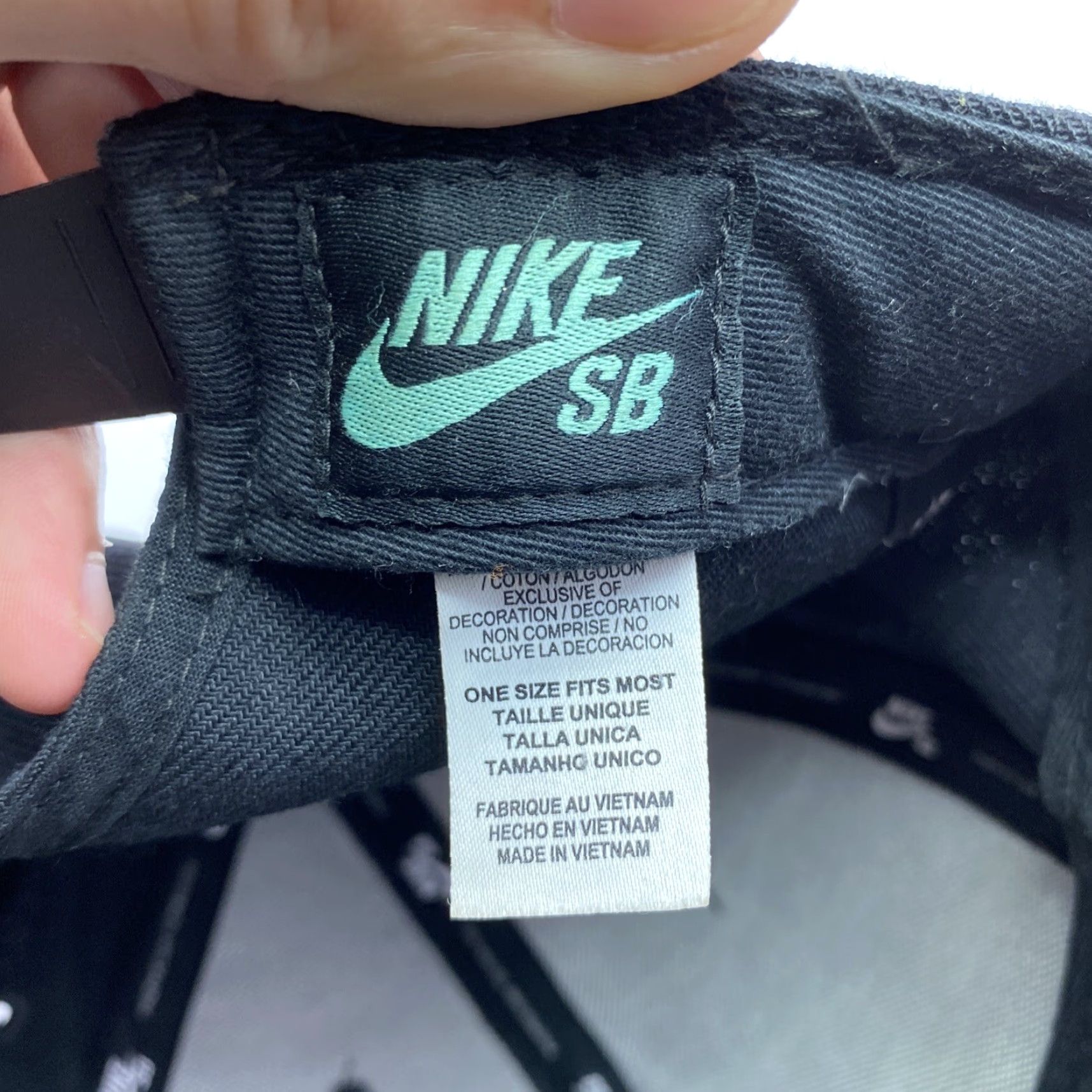 Nike VINTAGE Nike SB DUNK LOW PRIMITIVE SEASONAL HAT Plum Tie Dye Snapback Adjustable Black Unisex Adults Size ONE SIZE - 7 Thumbnail