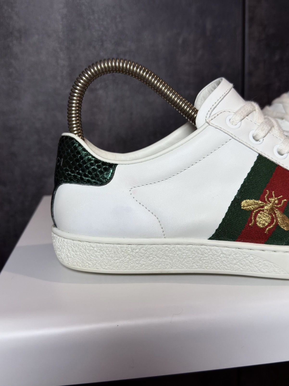 Gucci Gucci Ace Bee Low Top Sneakers Tom Ford Golden Goose Dior Size US 7 / IT 37 - 14 Thumbnail