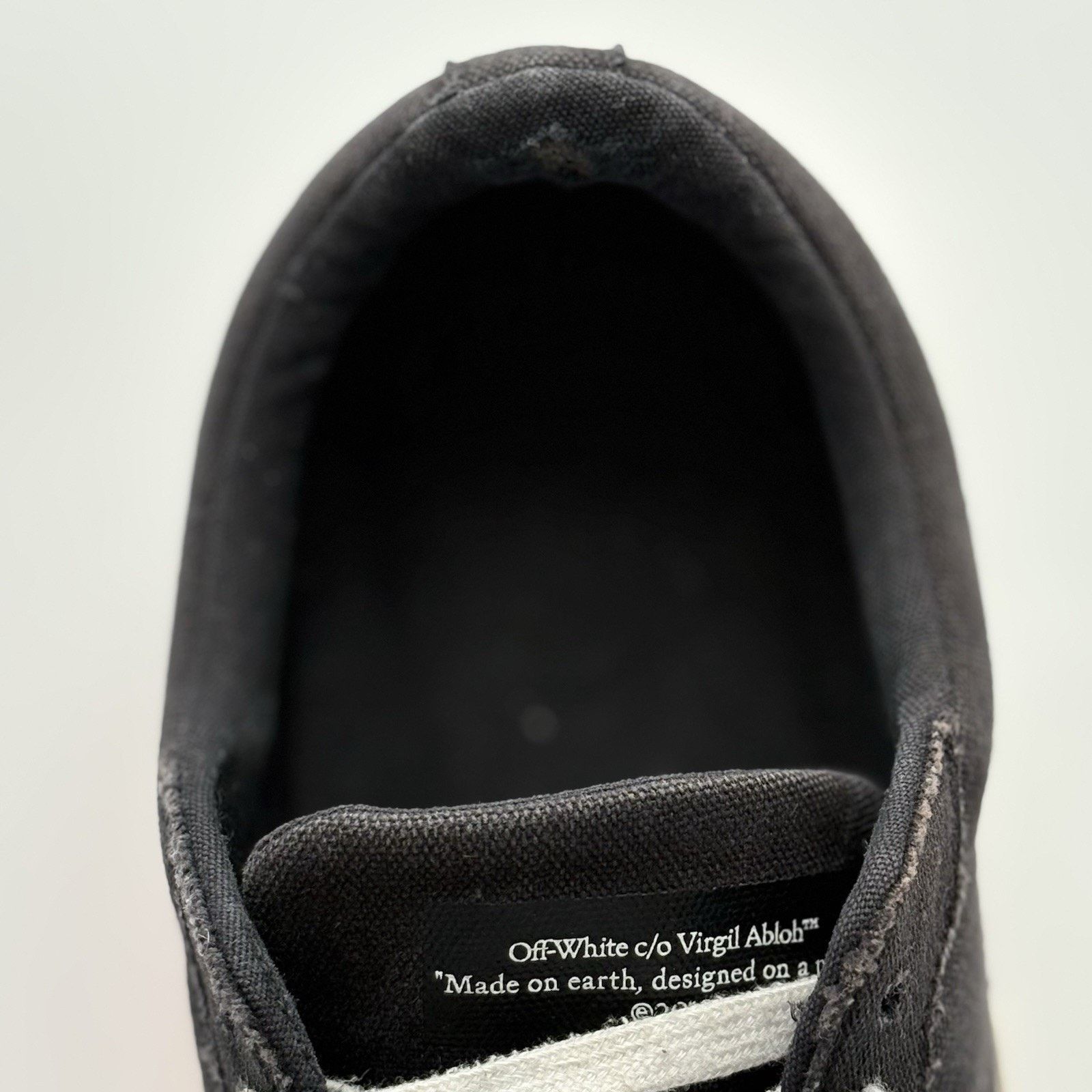 Off-White Off-White Vulc Sneaker ' Black White ' | GOOD CONDITION! Size US 11 / EU 44 - 12 Thumbnail