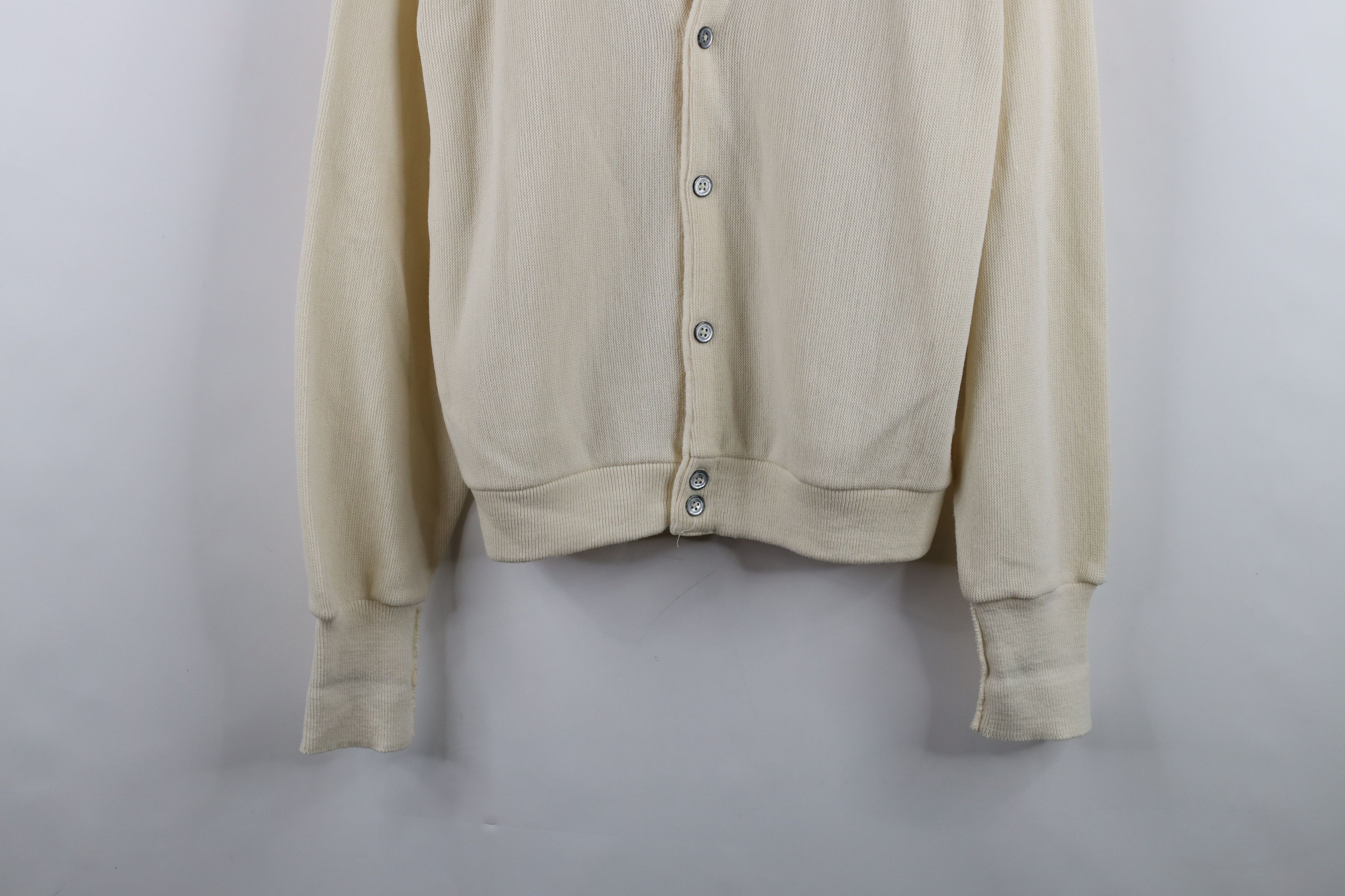 Izod × Vintage Vintage 90s Izod Spell Button Cardigan Sweater Cream USA Size US M / EU 48-50 / 2 - 3 Thumbnail