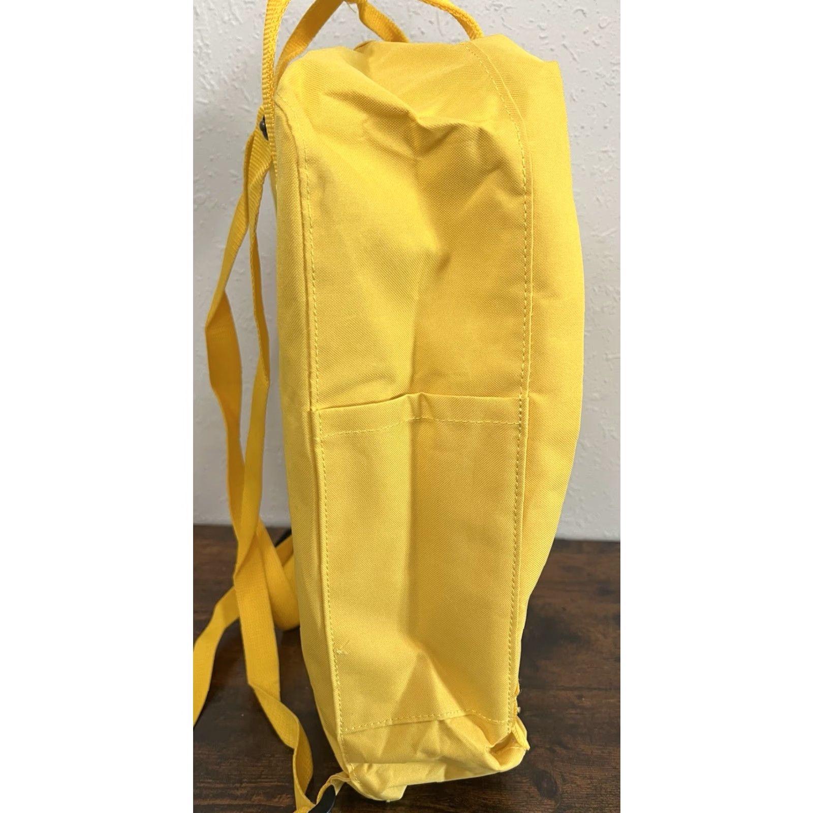 Vintage VINTAGE Fjällräven Kanken Classic Backpack Sweden Canvas Yellow 16x12x4.25 Unisex Adults Outdoor Daypack Size ONE SIZE - 4 Thumbnail