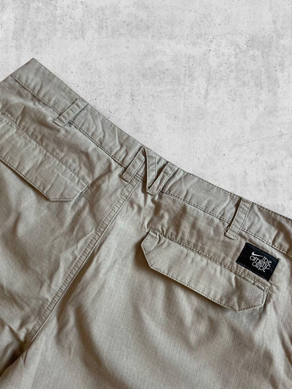 Nike × Vintage Nike vintage cargo Embroidered Logo Swoosh shorts Size US 34 / EU 50 - 9 Thumbnail
